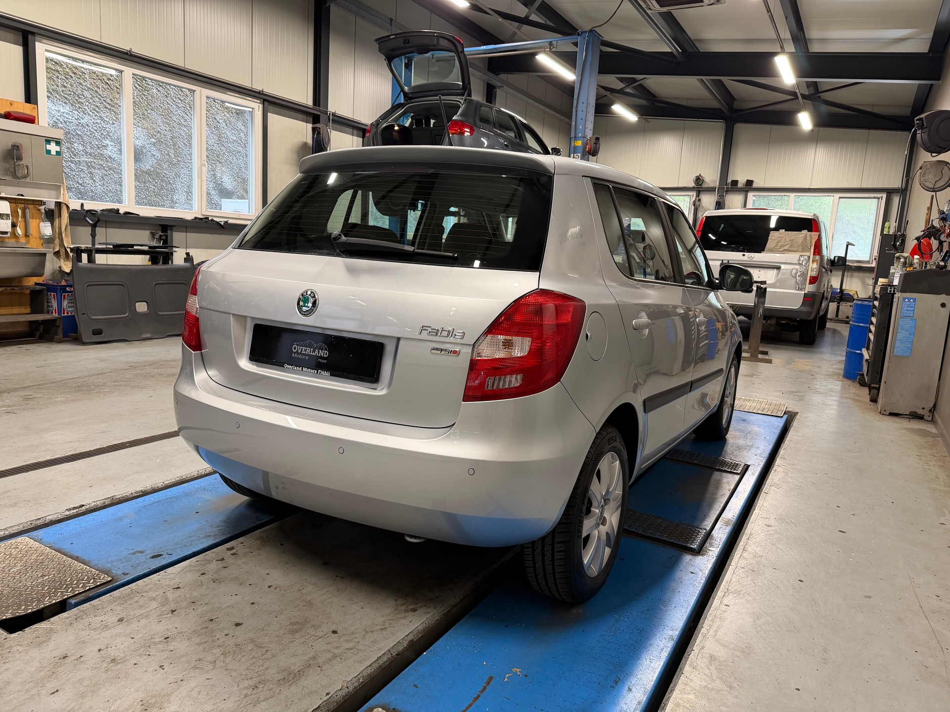 SKODA Fabia 1.2 TSI Ambition-image-3