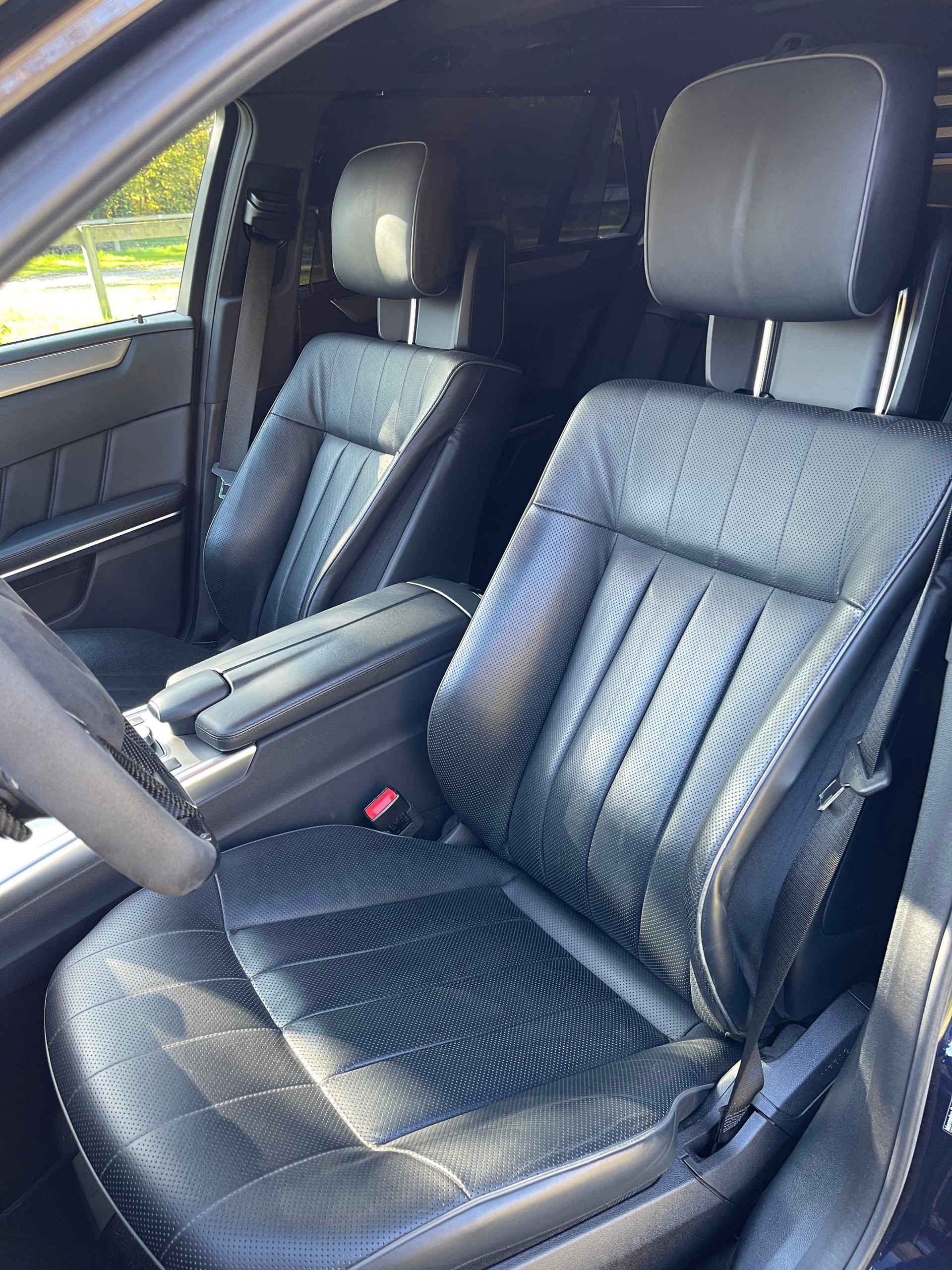 MERCEDES-BENZ E500 V8 Avantgarde 4matic“AMG-Line“4.7L Bi-Turbo“Massage“Standh.“Distronic Plus“AMG-Carbonlenkrad“Luftfahr“Pano“8-fach bereift“-image-7
