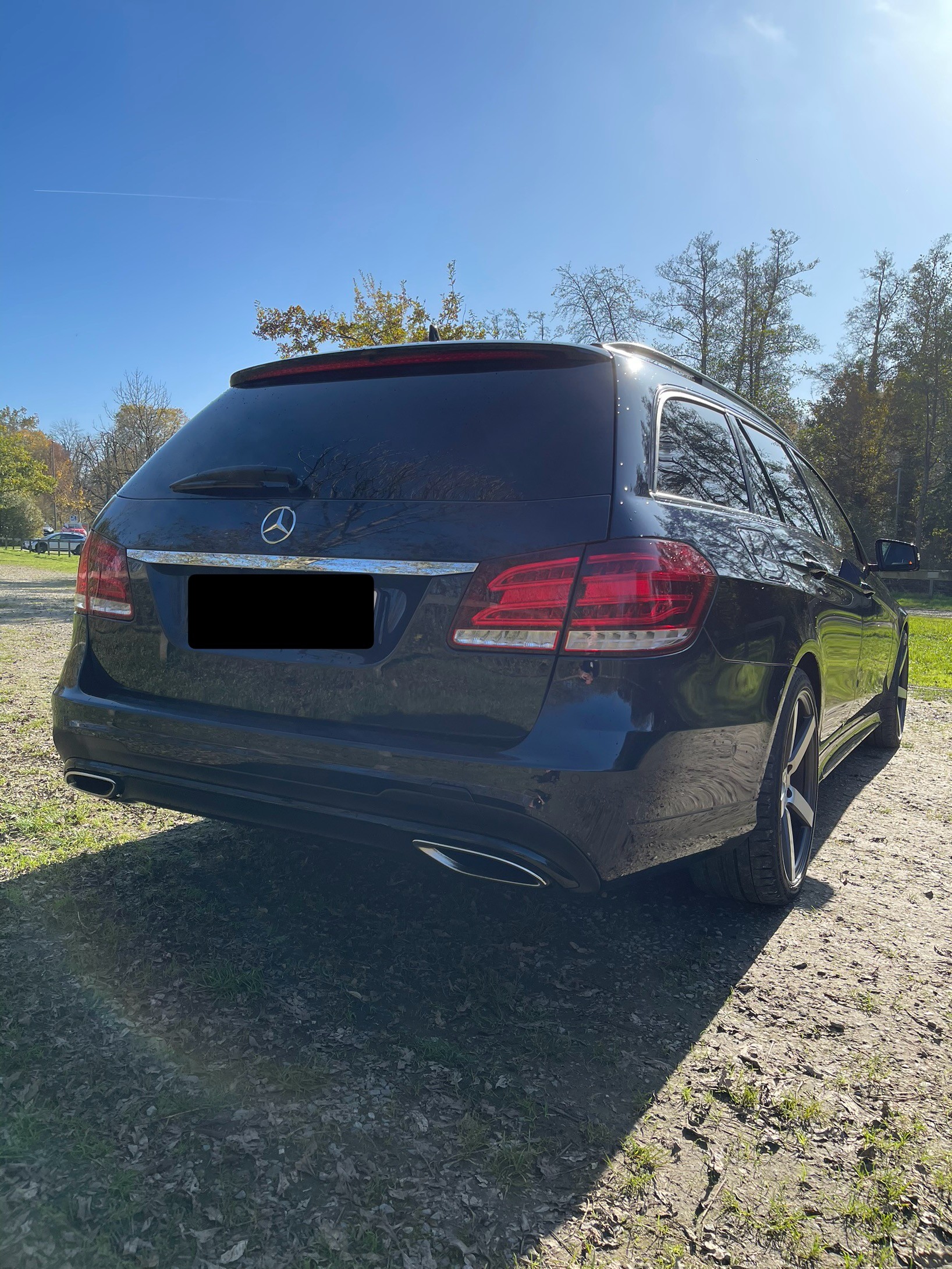 MERCEDES-BENZ E500 V8 Avantgarde 4matic“AMG-Line“4.7L Bi-Turbo“Massage“Standh.“Distronic Plus“AMG-Carbonlenkrad“Luftfahr“Pano“8-fach bereift“-image-3