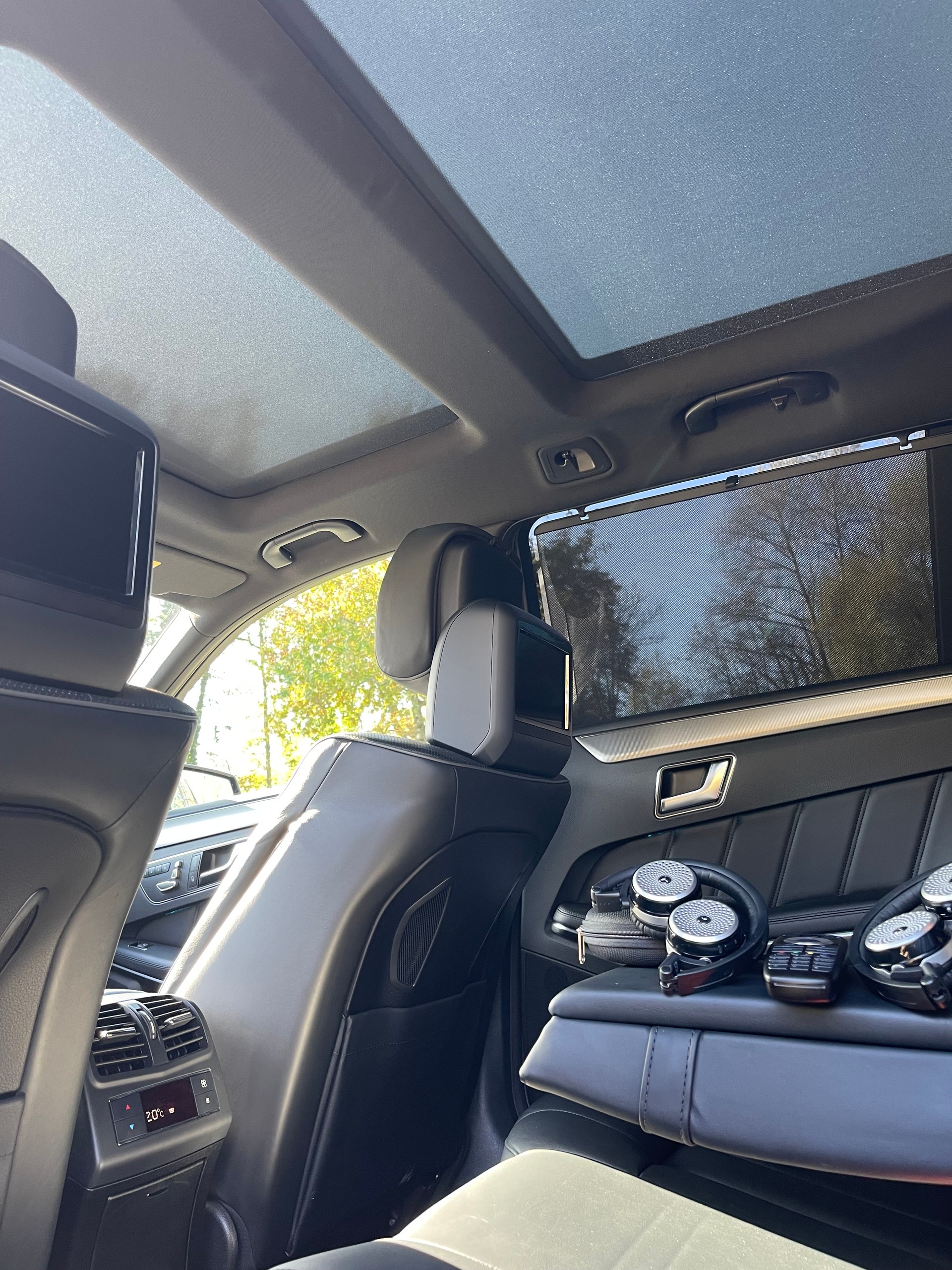 MERCEDES-BENZ E500 V8 Avantgarde 4matic“AMG-Line“4.7L Bi-Turbo“Massage“Standh.“Distronic Plus“AMG-Carbonlenkrad“Luftfahr“Pano“8-fach bereift“-image-4