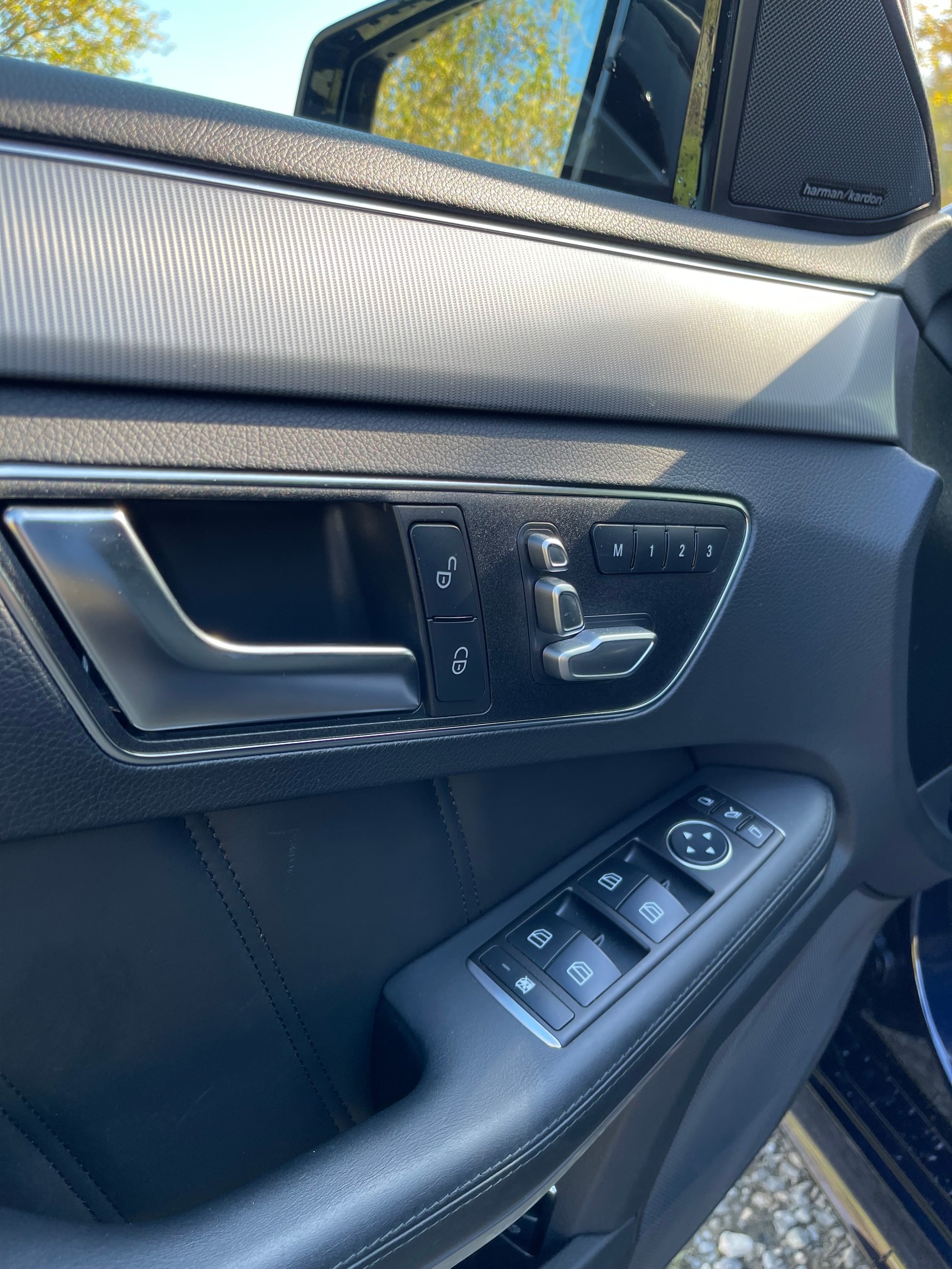 MERCEDES-BENZ E500 V8 Avantgarde 4matic“AMG-Line“4.7L Bi-Turbo“Massage“Standh.“Distronic Plus“AMG-Carbonlenkrad“Luftfahr“Pano“8-fach bereift“-image-8