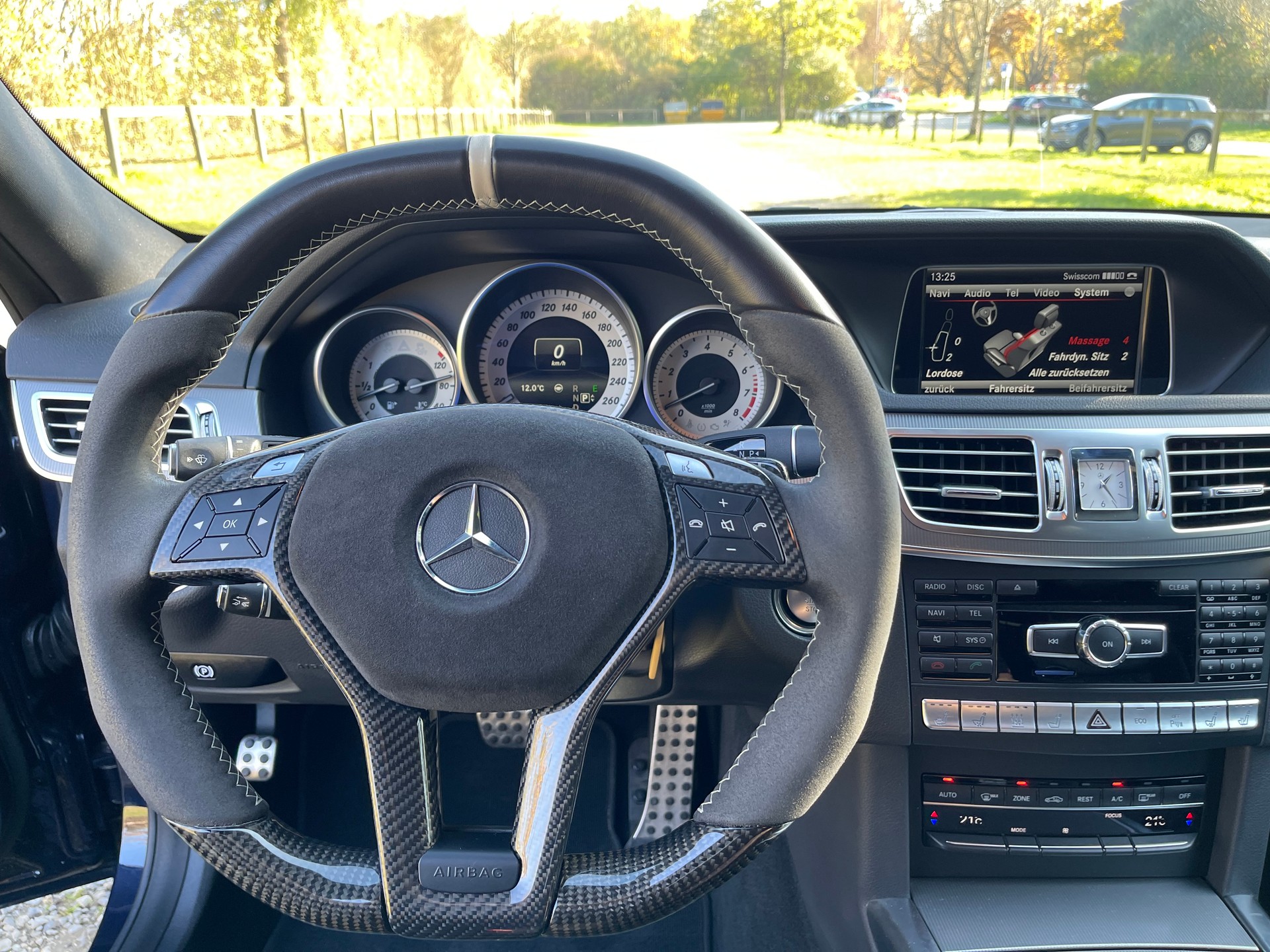 MERCEDES-BENZ E500 V8 Avantgarde 4matic“AMG-Line“4.7L Bi-Turbo“Massage“Standh.“Distronic Plus“AMG-Carbonlenkrad“Luftfahr“Pano“8-fach bereift“-image-2
