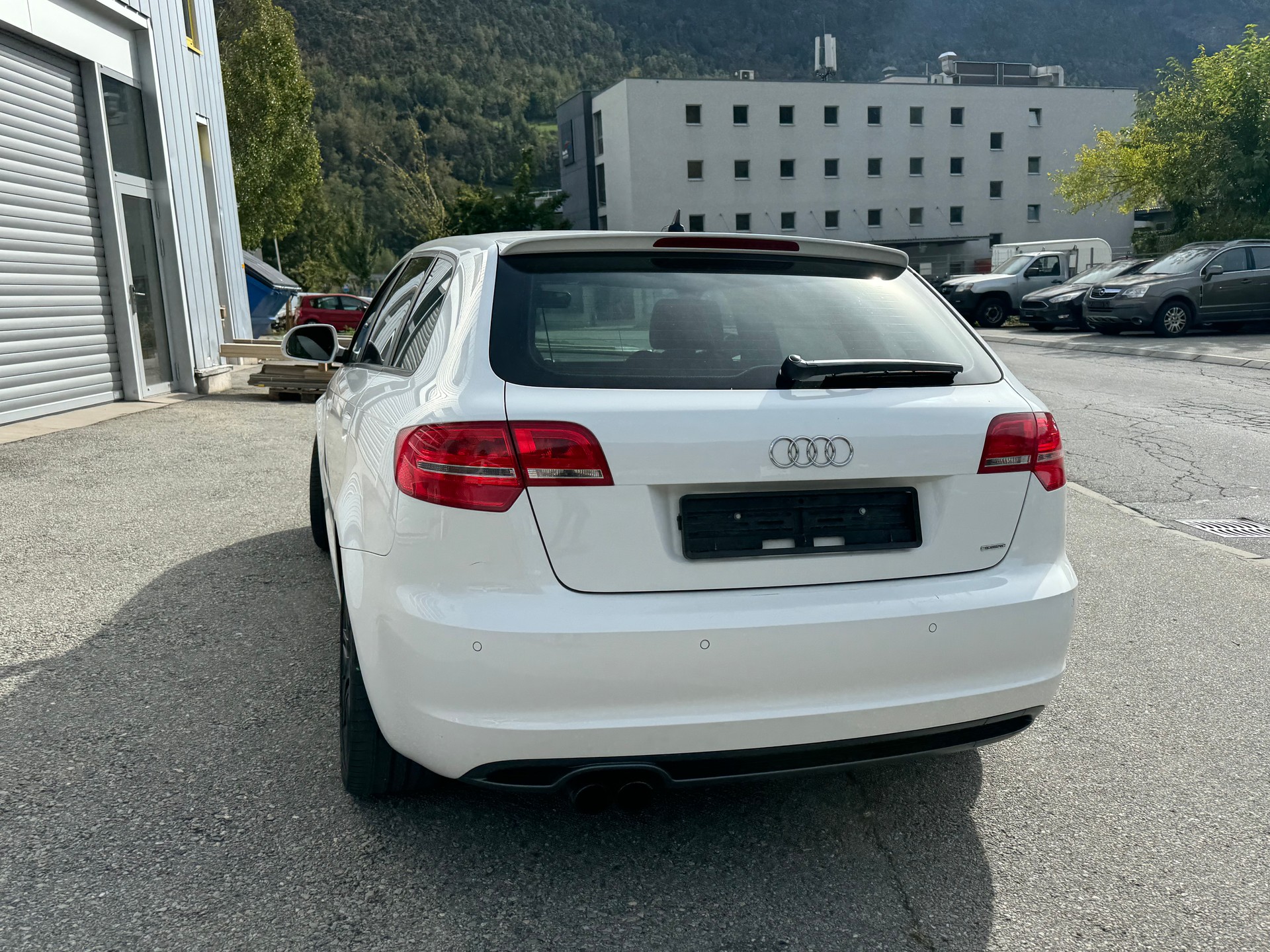 AUDI A3 Sportback 2.0 TFSI Ambition quattro S-tronic-image-7