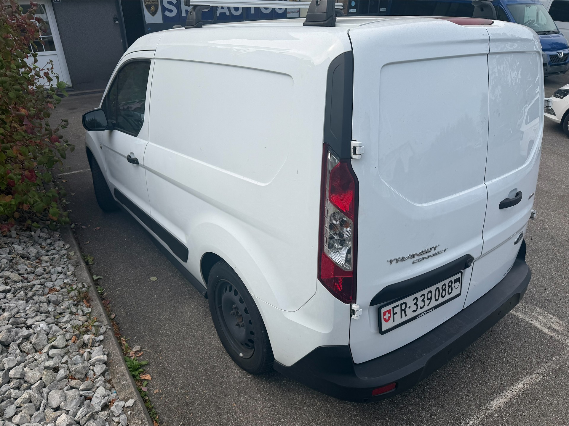 FORD Transit Connect Van T200 1.5 Eco Blue Trend-image-3