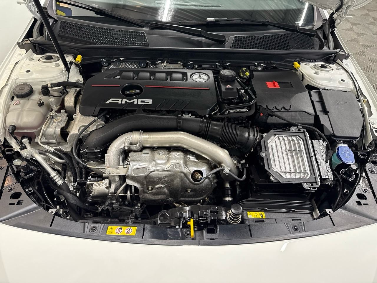 MERCEDES-BENZ A AMG 35 4Matic 8G-DCT-image-15