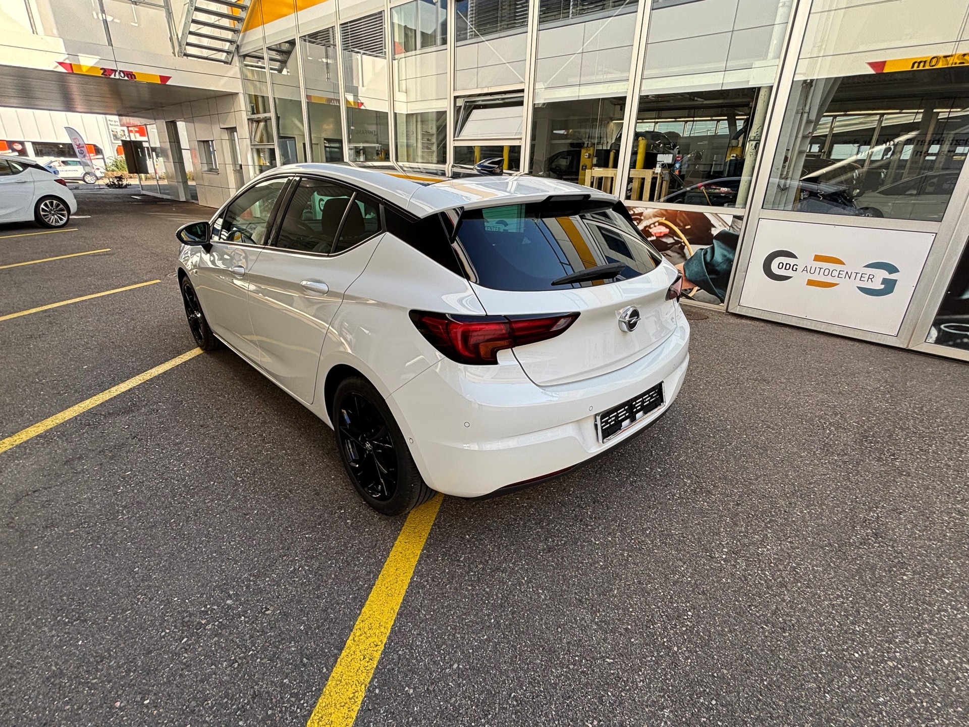 OPEL Astra 1.4i Turbo Ultimate-image-4