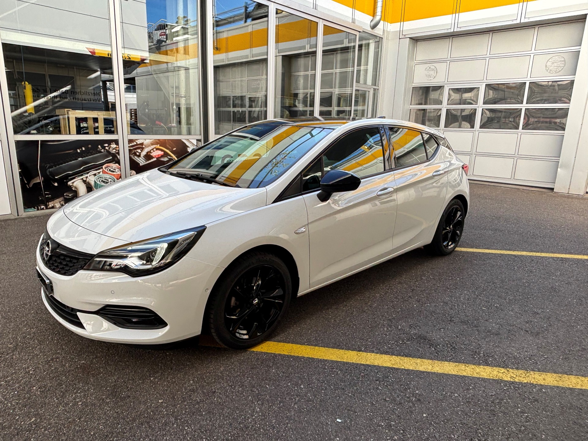 OPEL Astra 1.4i Turbo Ultimate-image-1