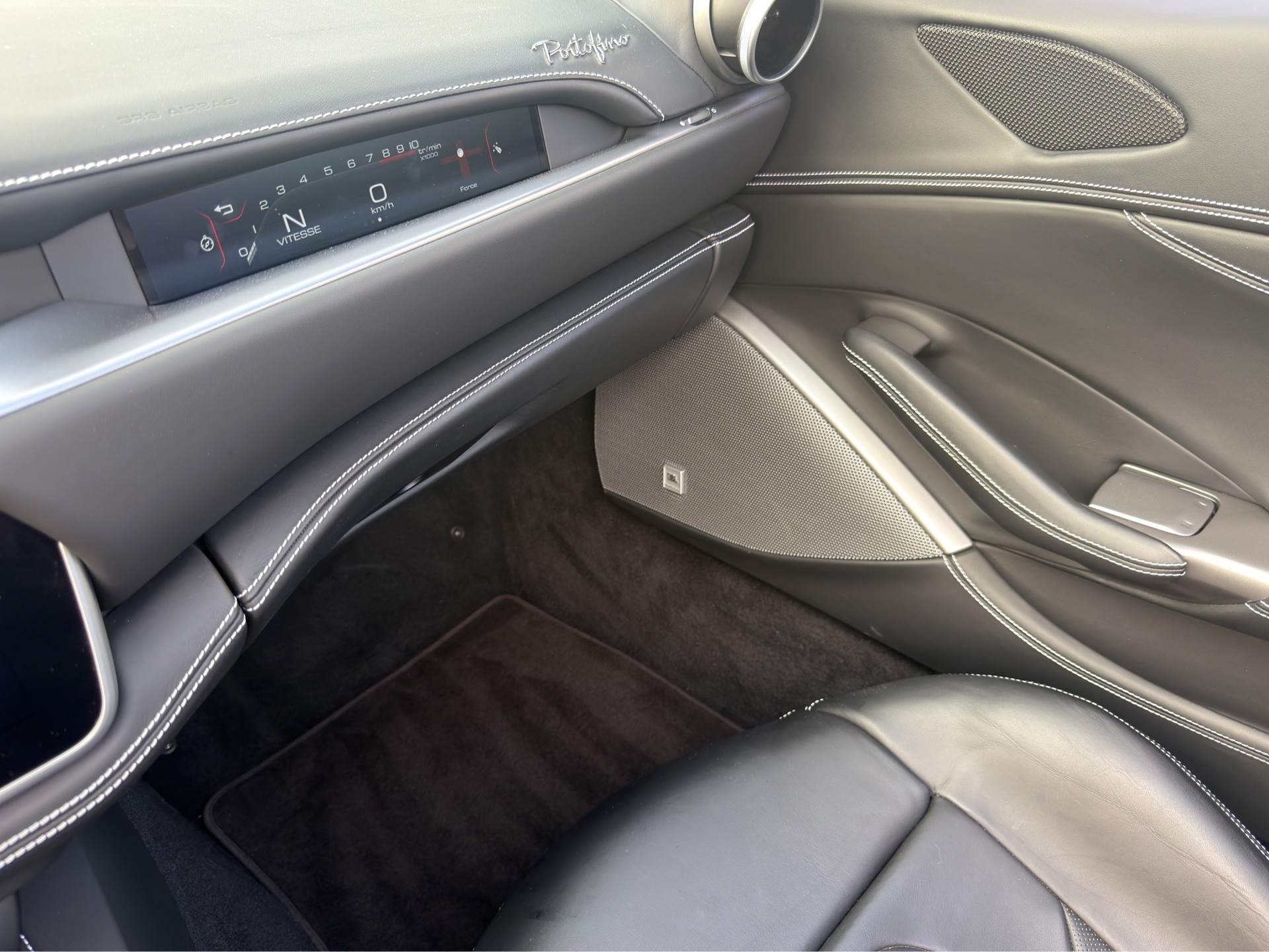 FERRARI Portofino 3.9 V8 T-image-21