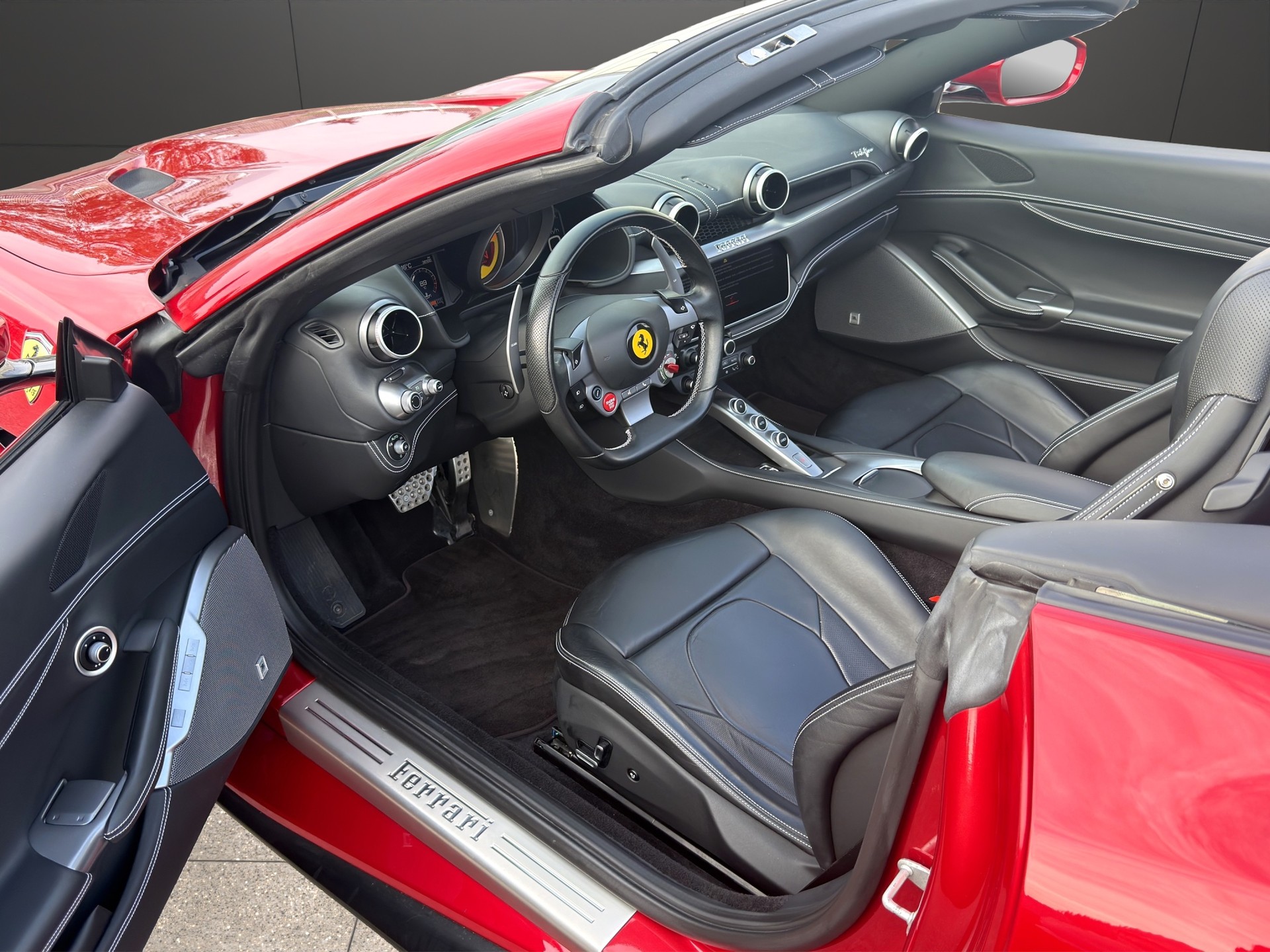 FERRARI Portofino 3.9 V8 T-image-11