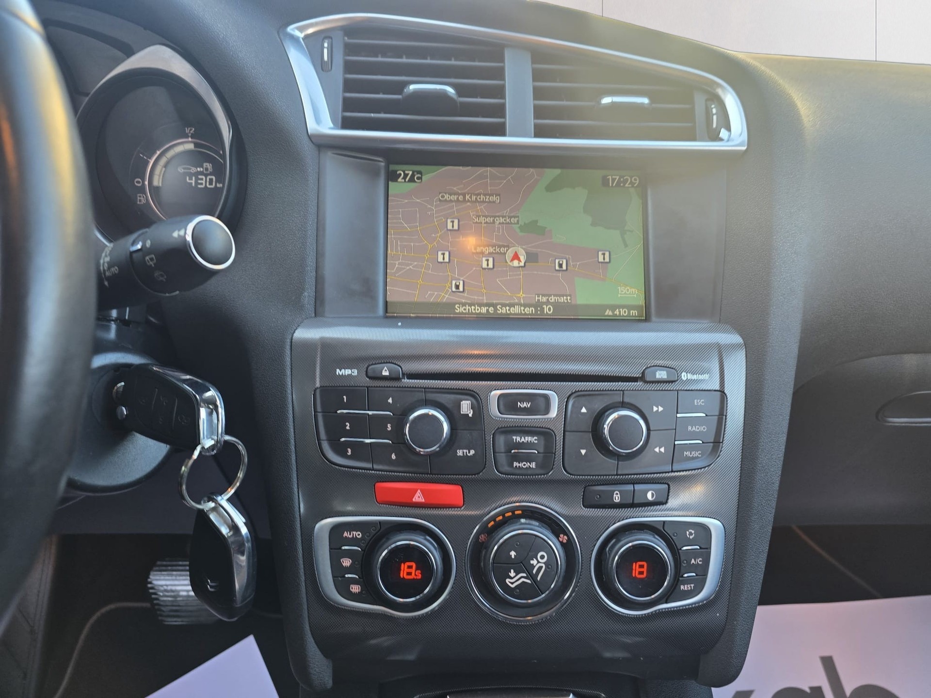 CITROEN C4 Berline 1.6 e-HDi Exclusive EGS6-image-10
