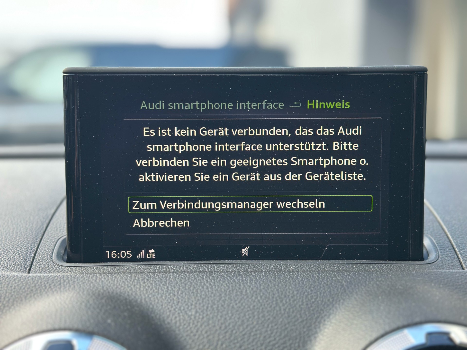 AUDI RS3 Sportback 2.5 TSI quattro S-tronic-image-11