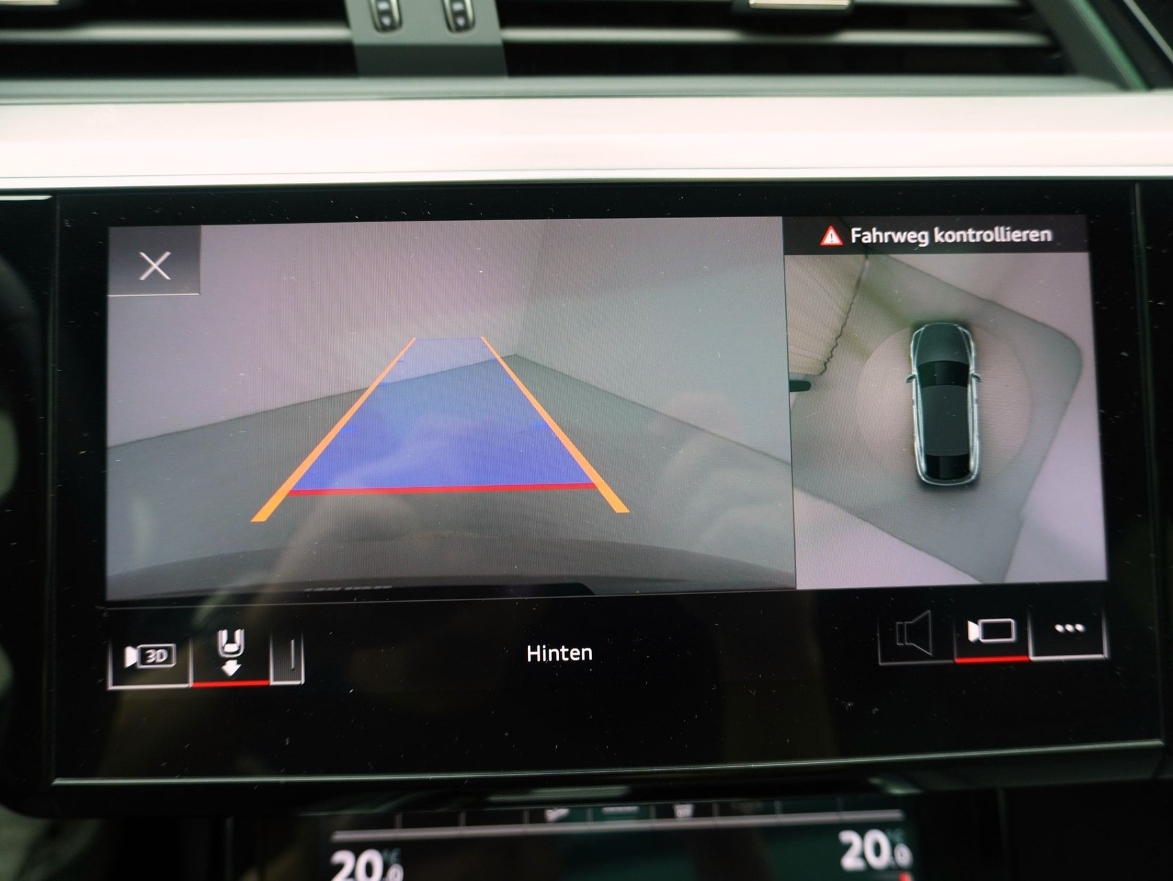 AUDI e-tron Sportback 55 S Line quattro-image-18