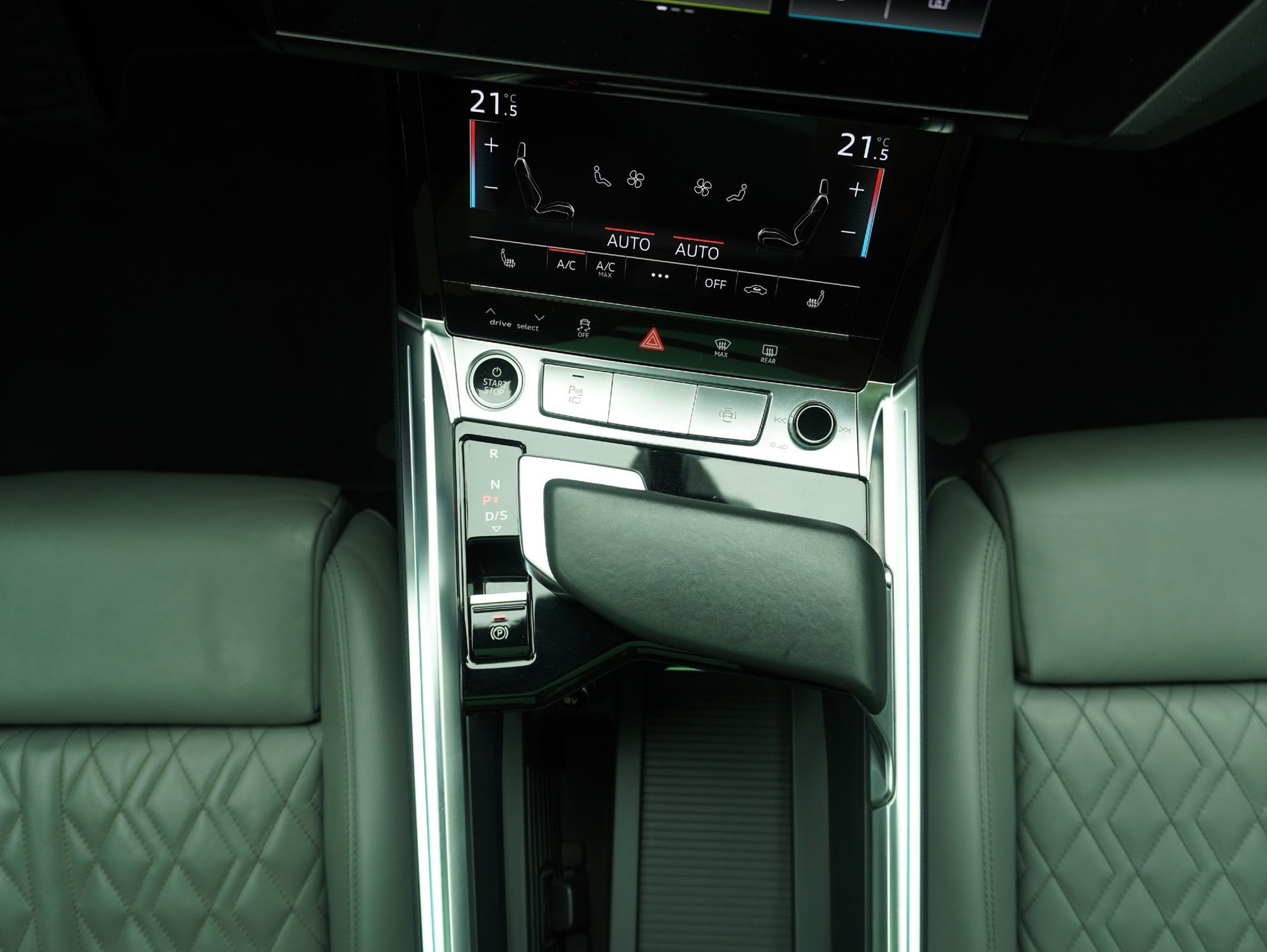 AUDI e-tron Sportback 55 S Line quattro-image-15