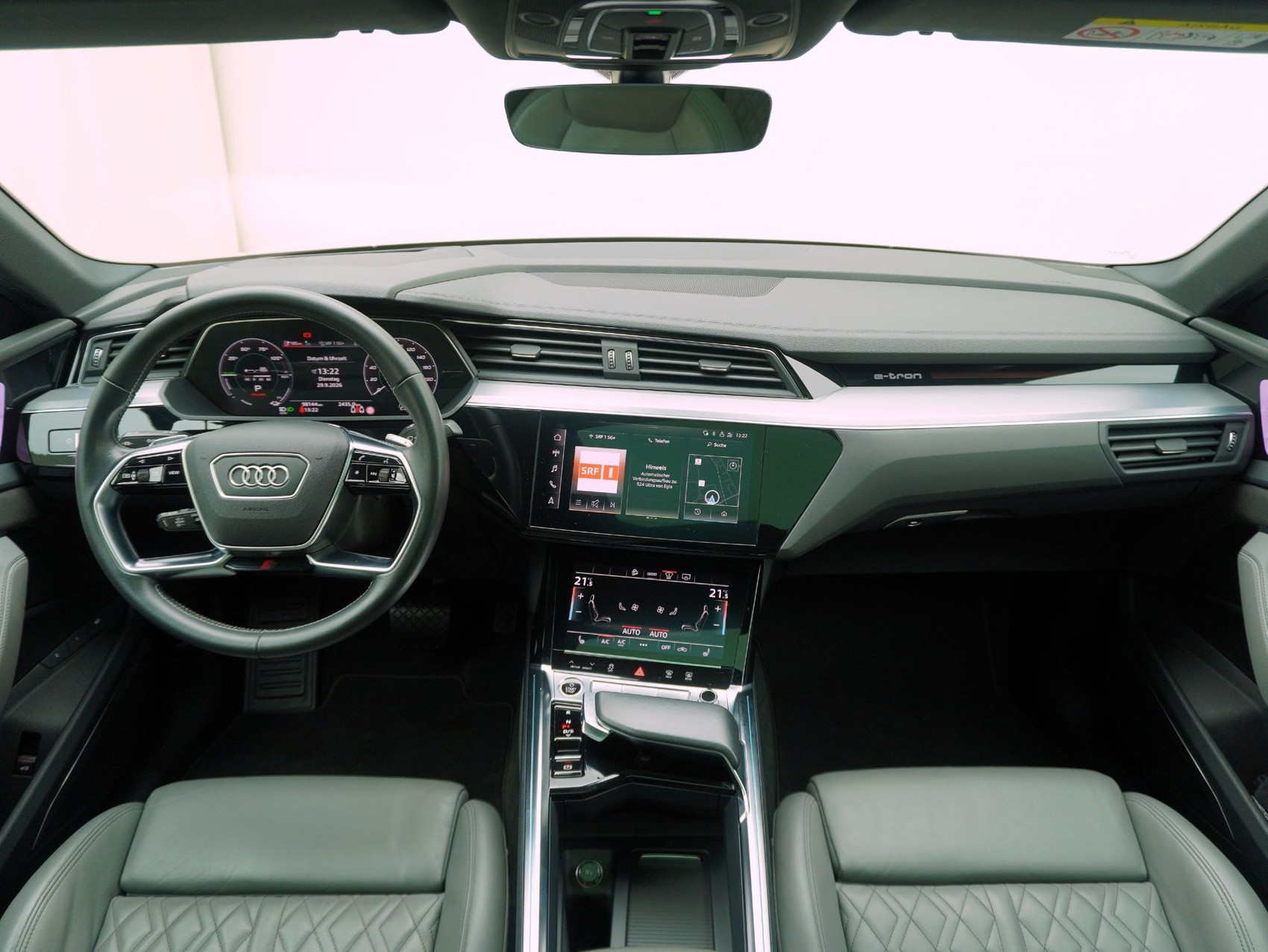 AUDI e-tron Sportback 55 S Line quattro-image-14