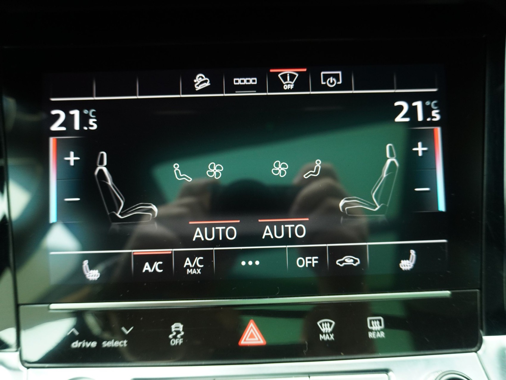 AUDI e-tron Sportback 55 S Line quattro-image-17