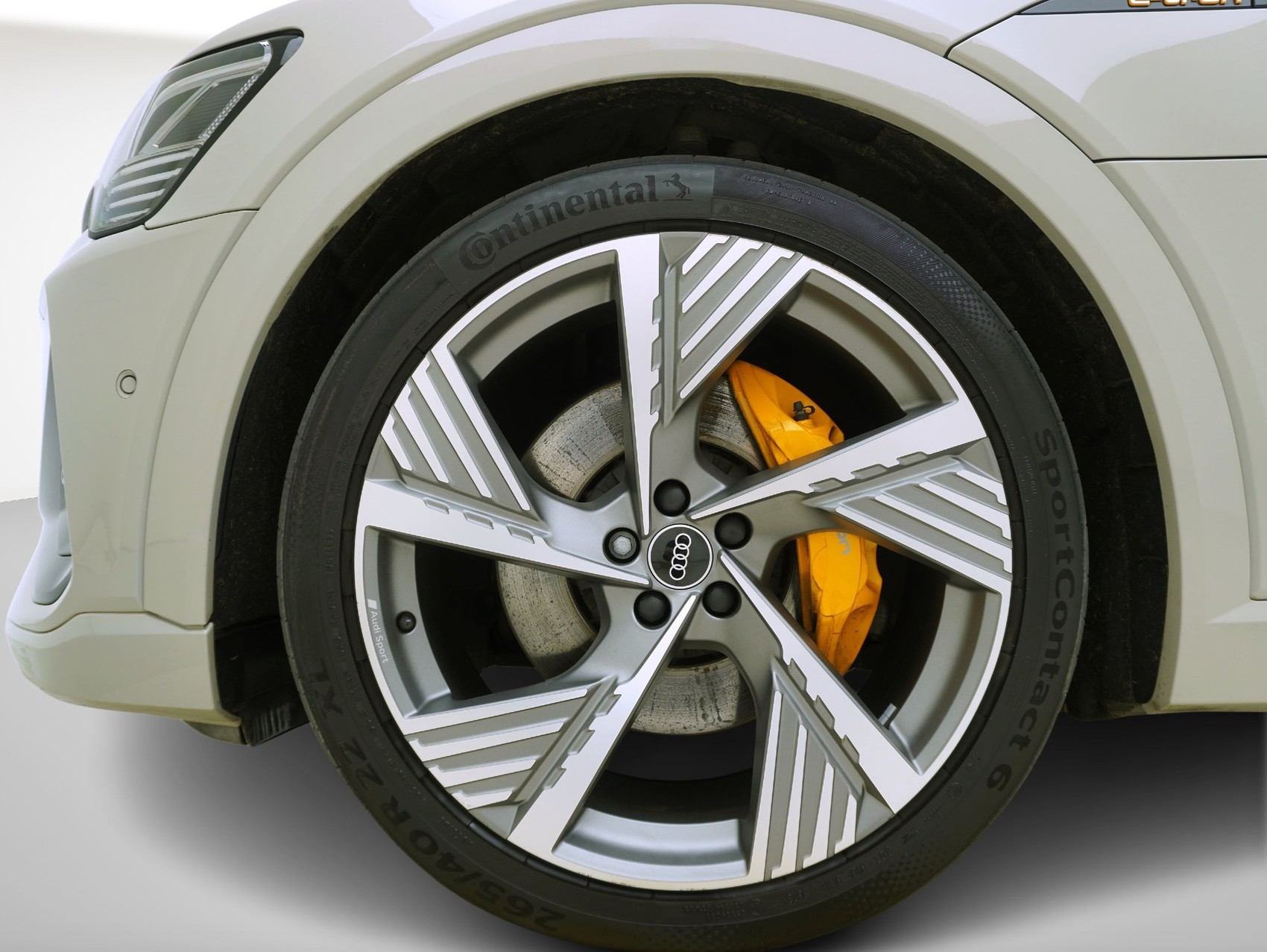 AUDI e-tron Sportback 55 S Line quattro-image-6
