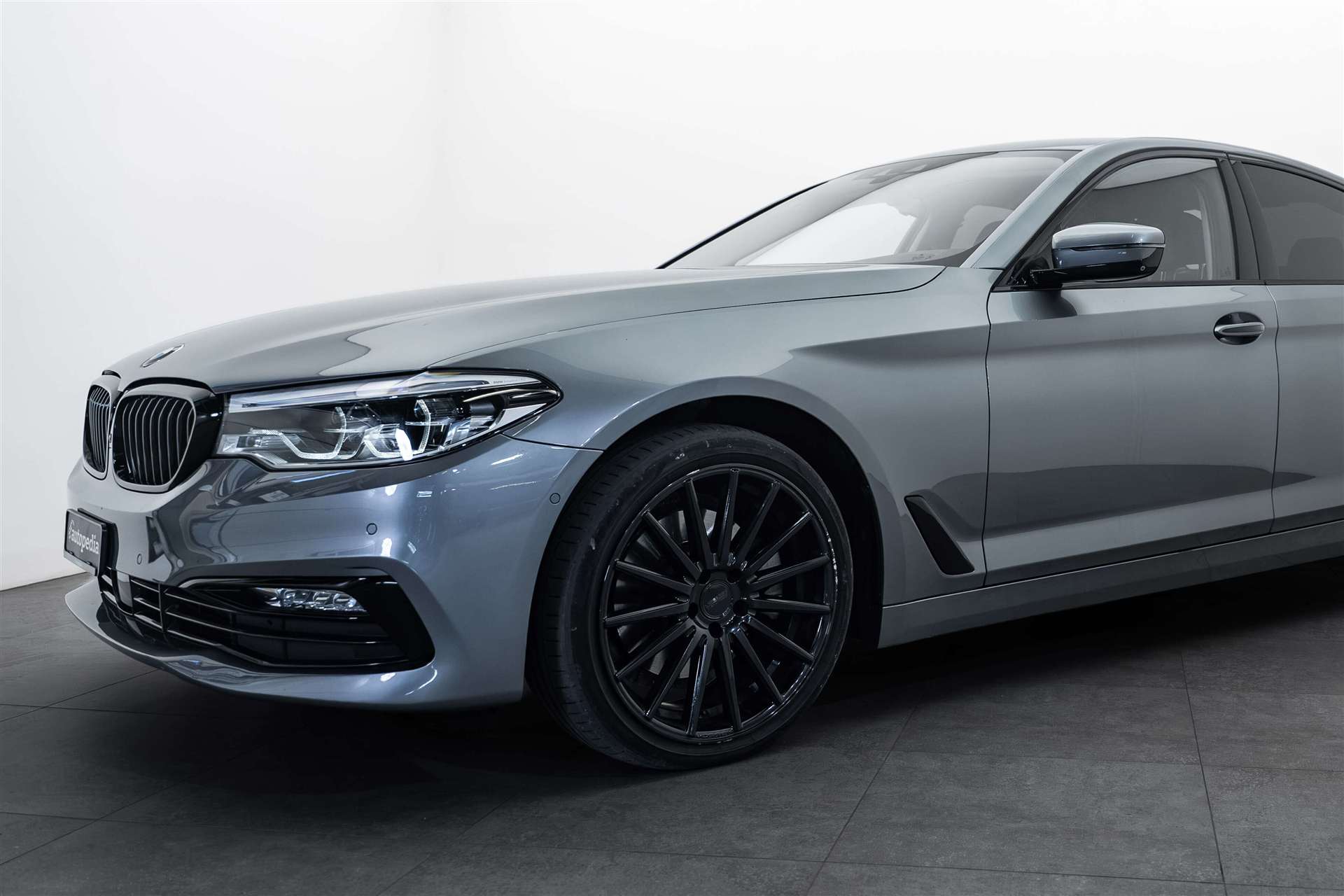 BMW BMW 520d xDrive Sport Line Steptronic-image-1