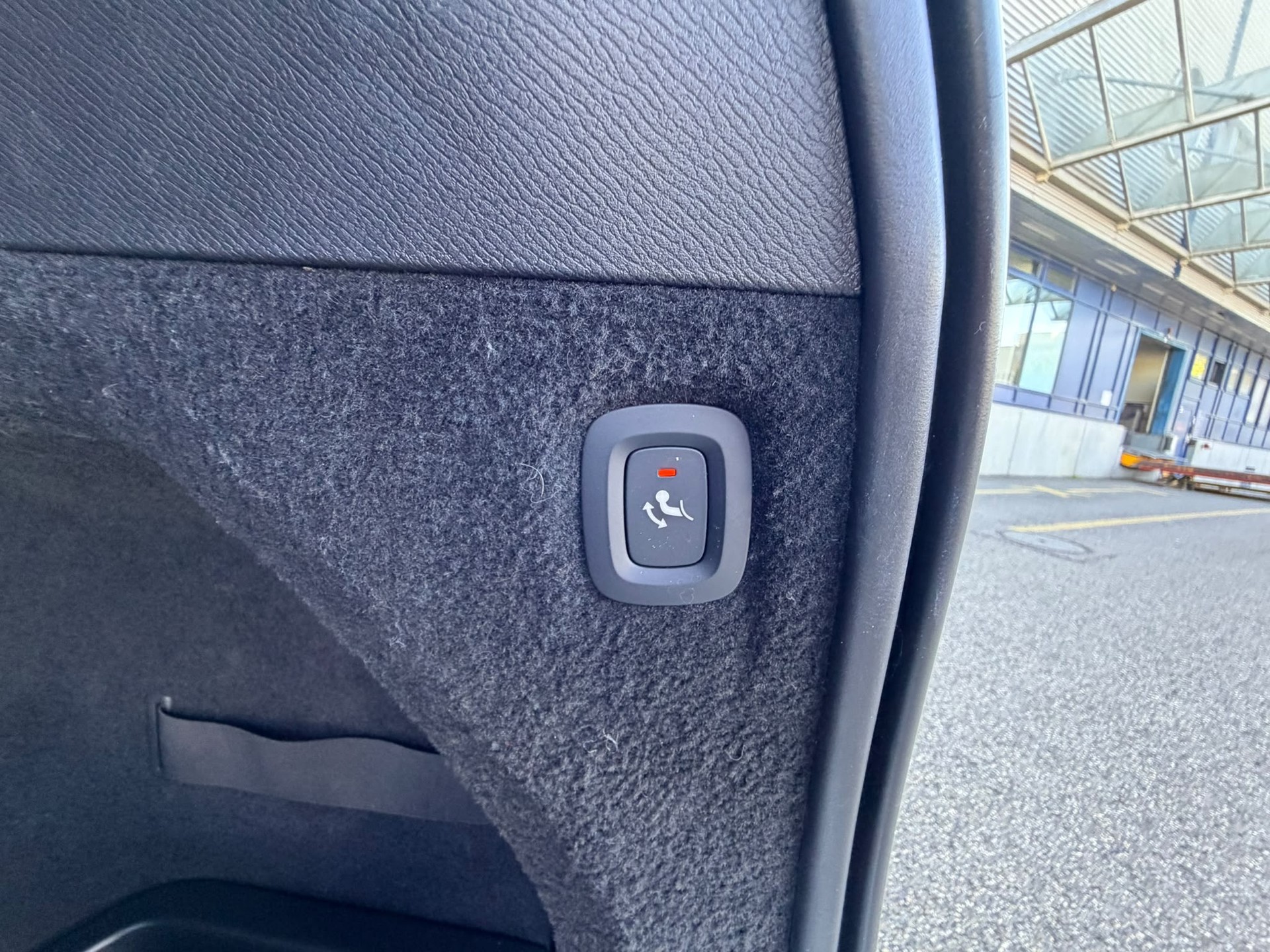 VOLVO XC90 B5 Diesel Mild Hybrid AWD R-Design Geartronic-image-15
