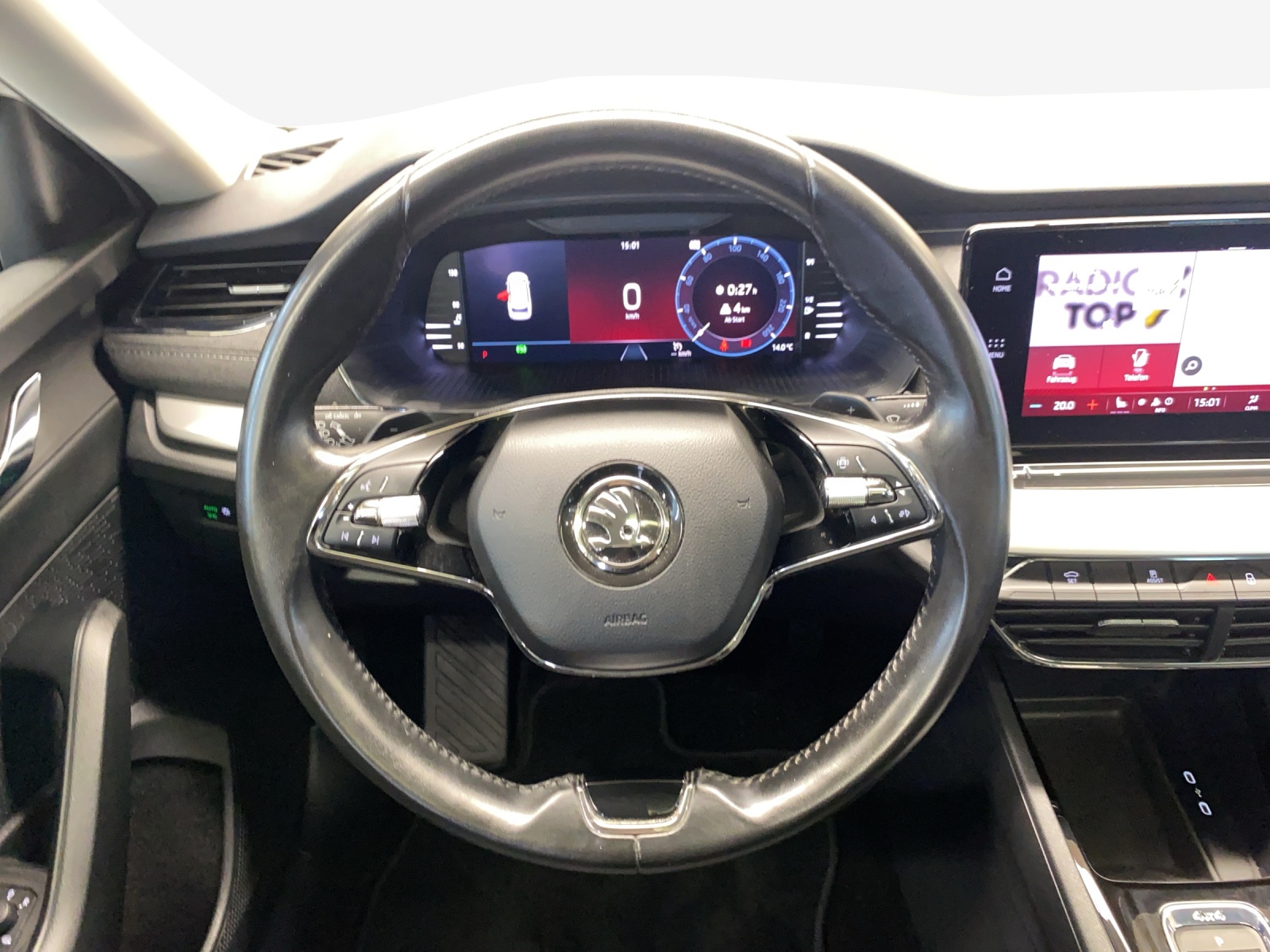SKODA Octavia Combi 2.0 TSI Style DSG 4x4-image-9