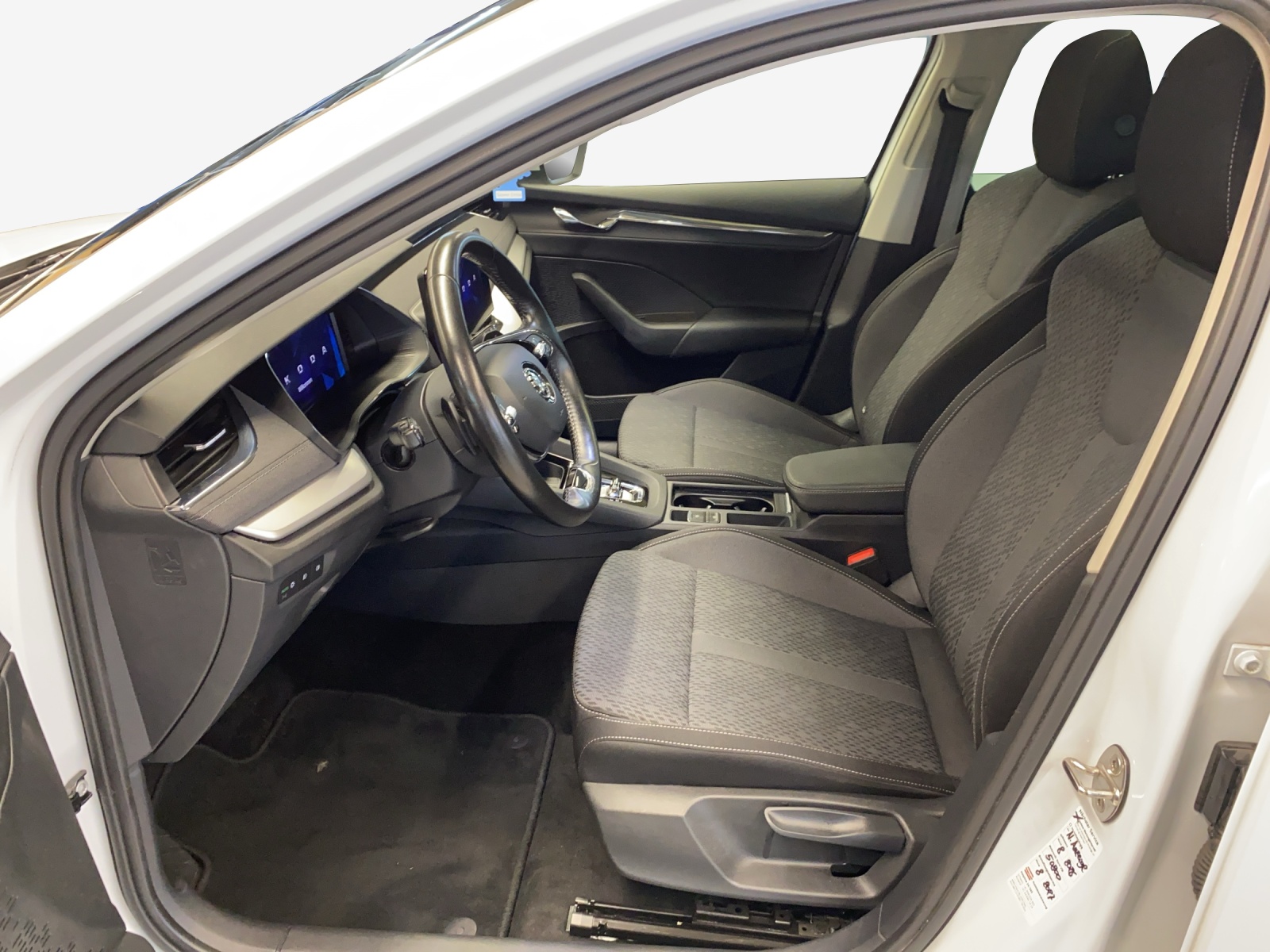 SKODA Octavia Combi 2.0 TSI Style DSG 4x4-image-7