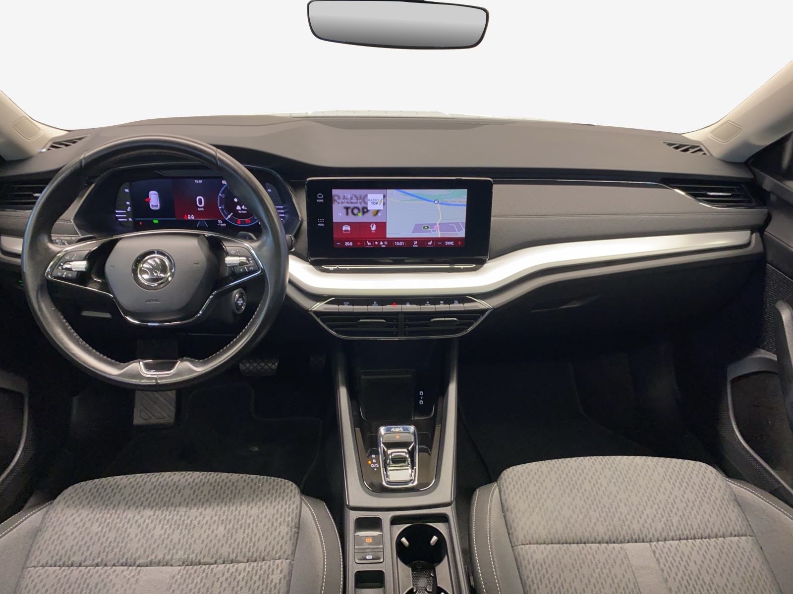 SKODA Octavia Combi 2.0 TSI Style DSG 4x4-image-8