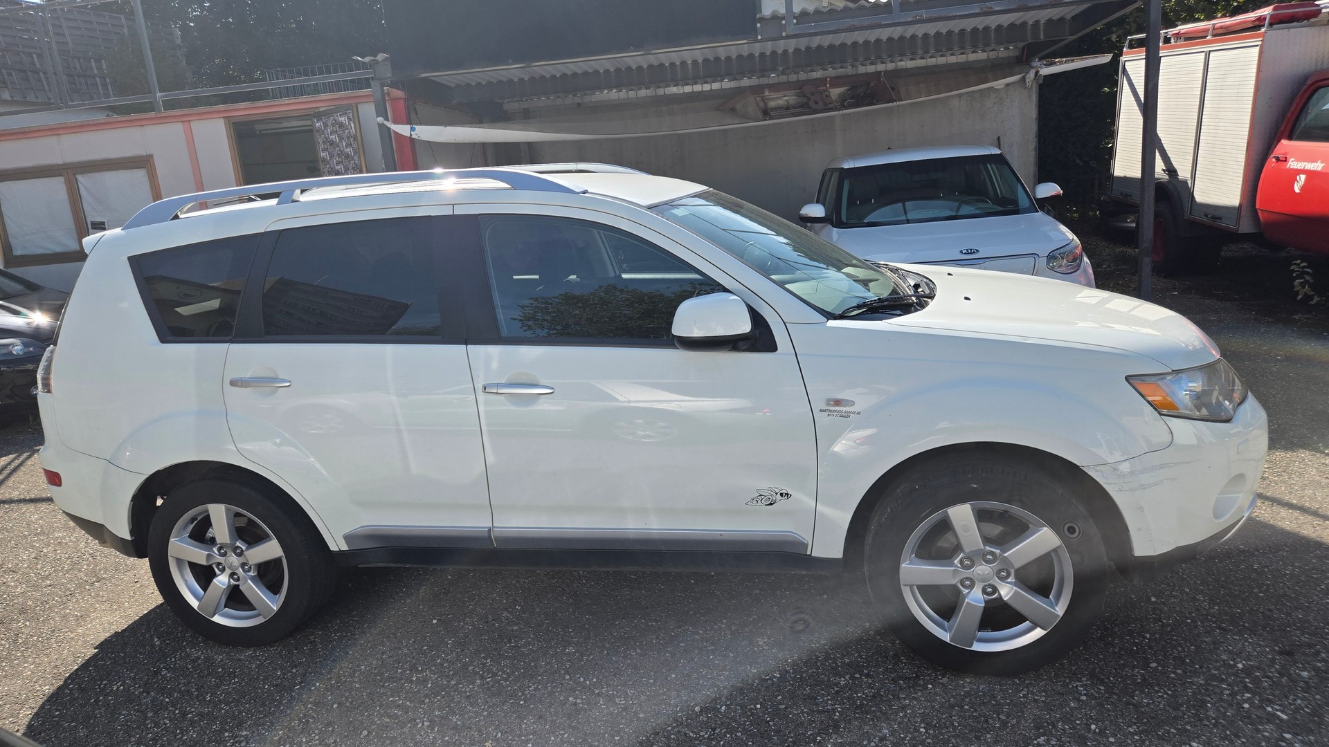 MITSUBISHI Outlander 2.4 Intense 4WD-image-4