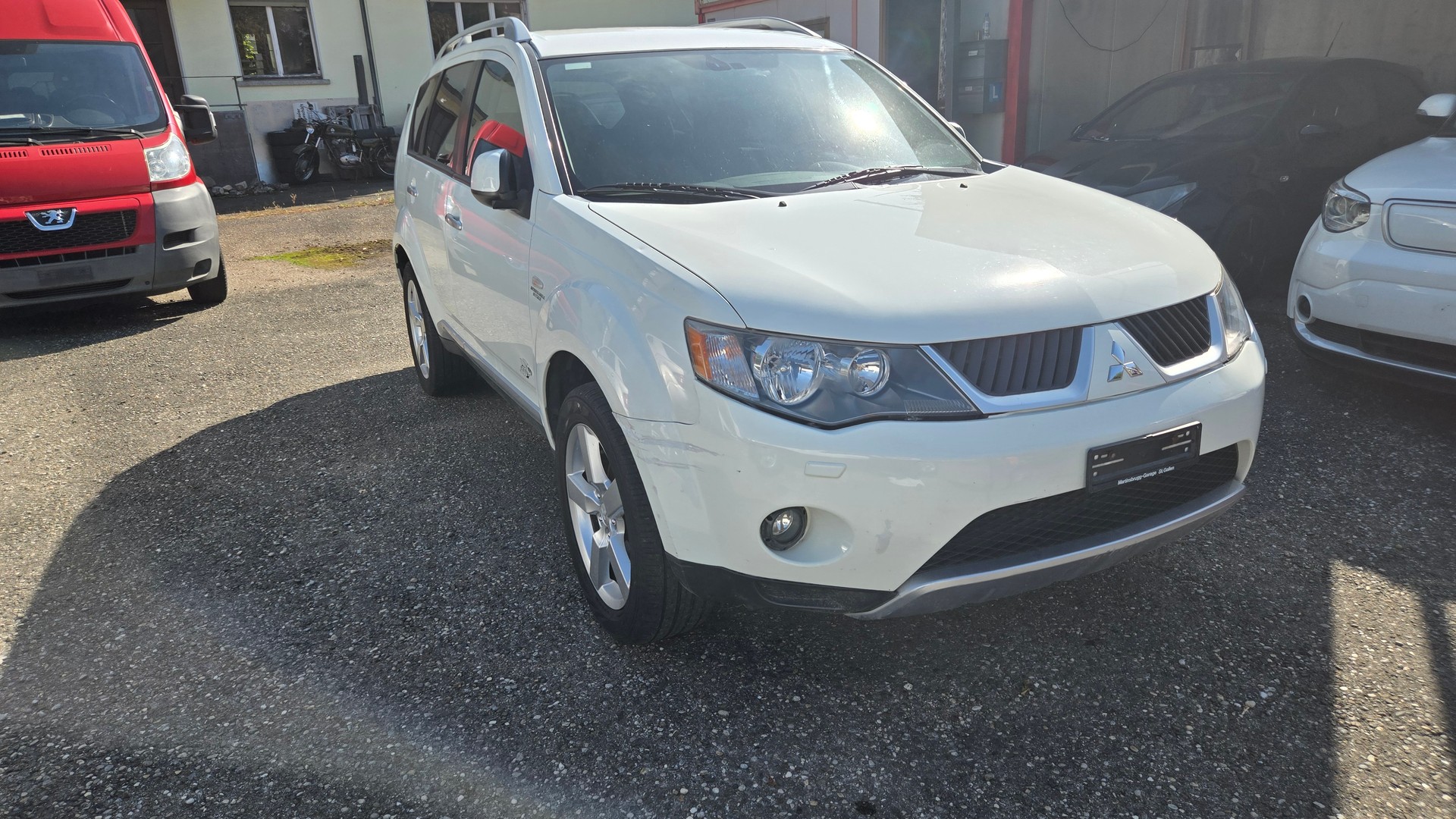 MITSUBISHI Outlander 2.4 Intense 4WD-image-1
