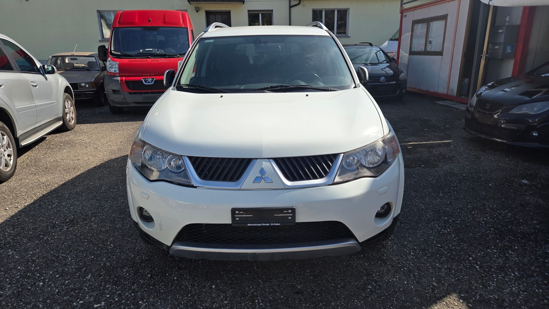 MITSUBISHI Outlander 2.4 Intense 4WD-image-2