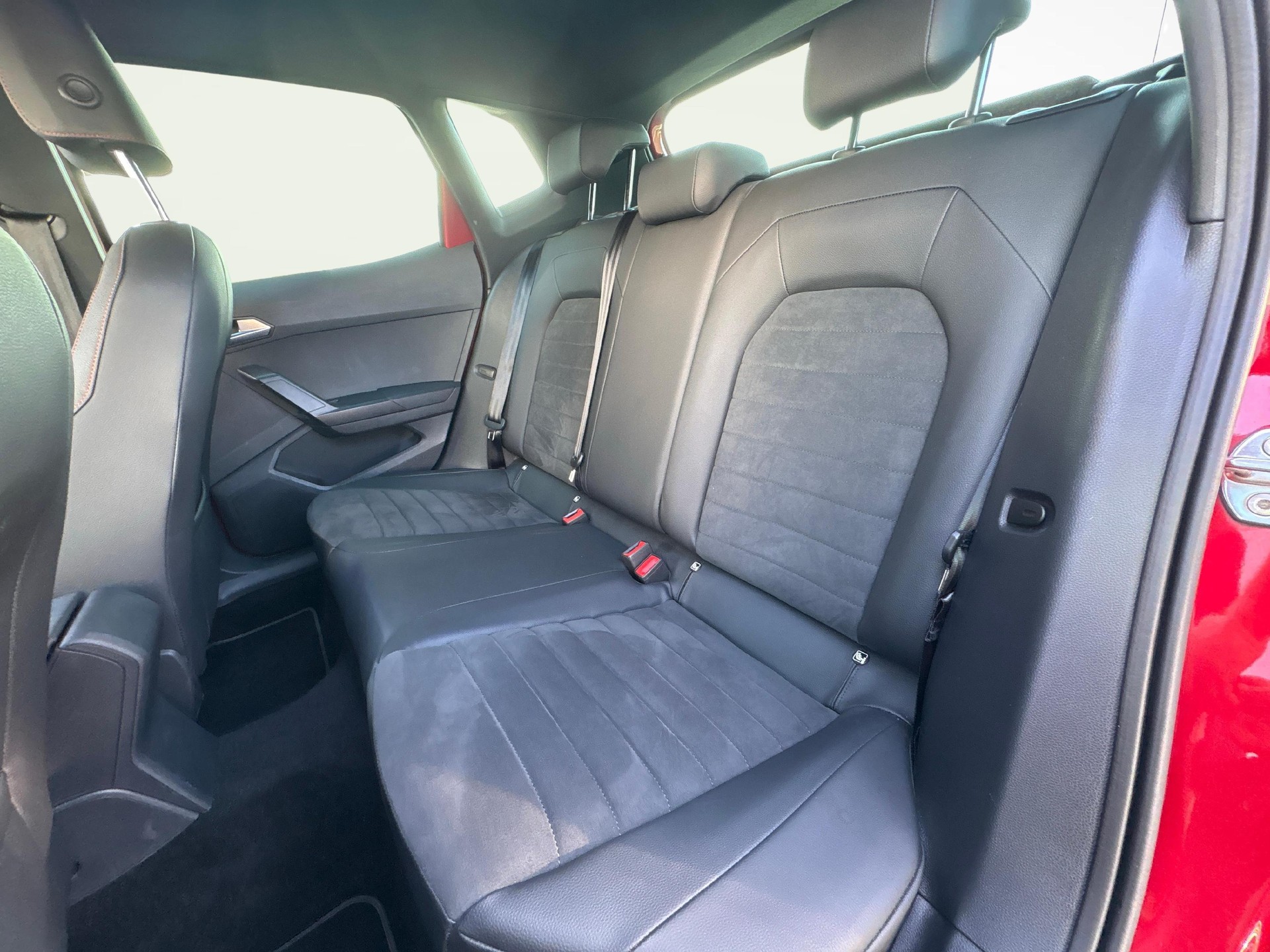 SEAT Arona 1.0 TSI 110 FR DSG-image-10
