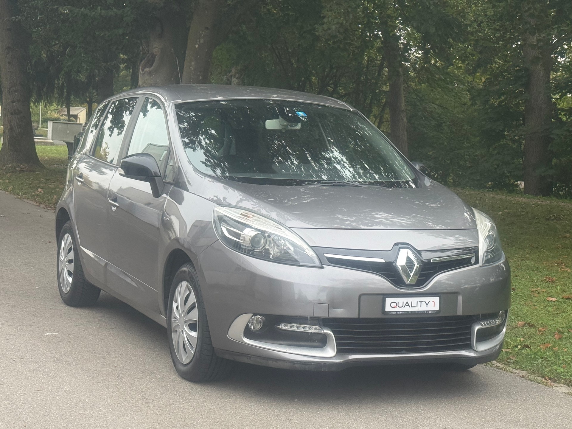 RENAULT Scénic 1.2 16V Turbo Expression-image-3