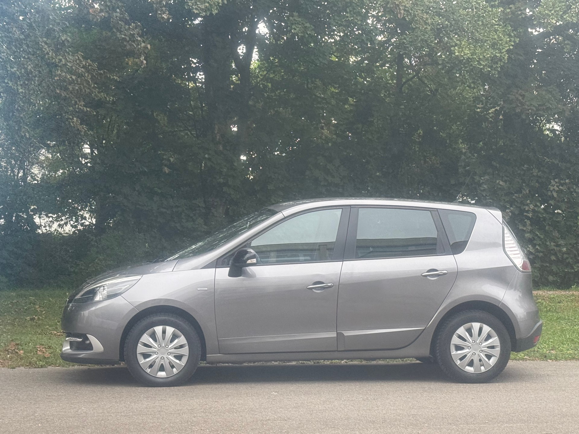 RENAULT Scénic 1.2 16V Turbo Expression-image-1