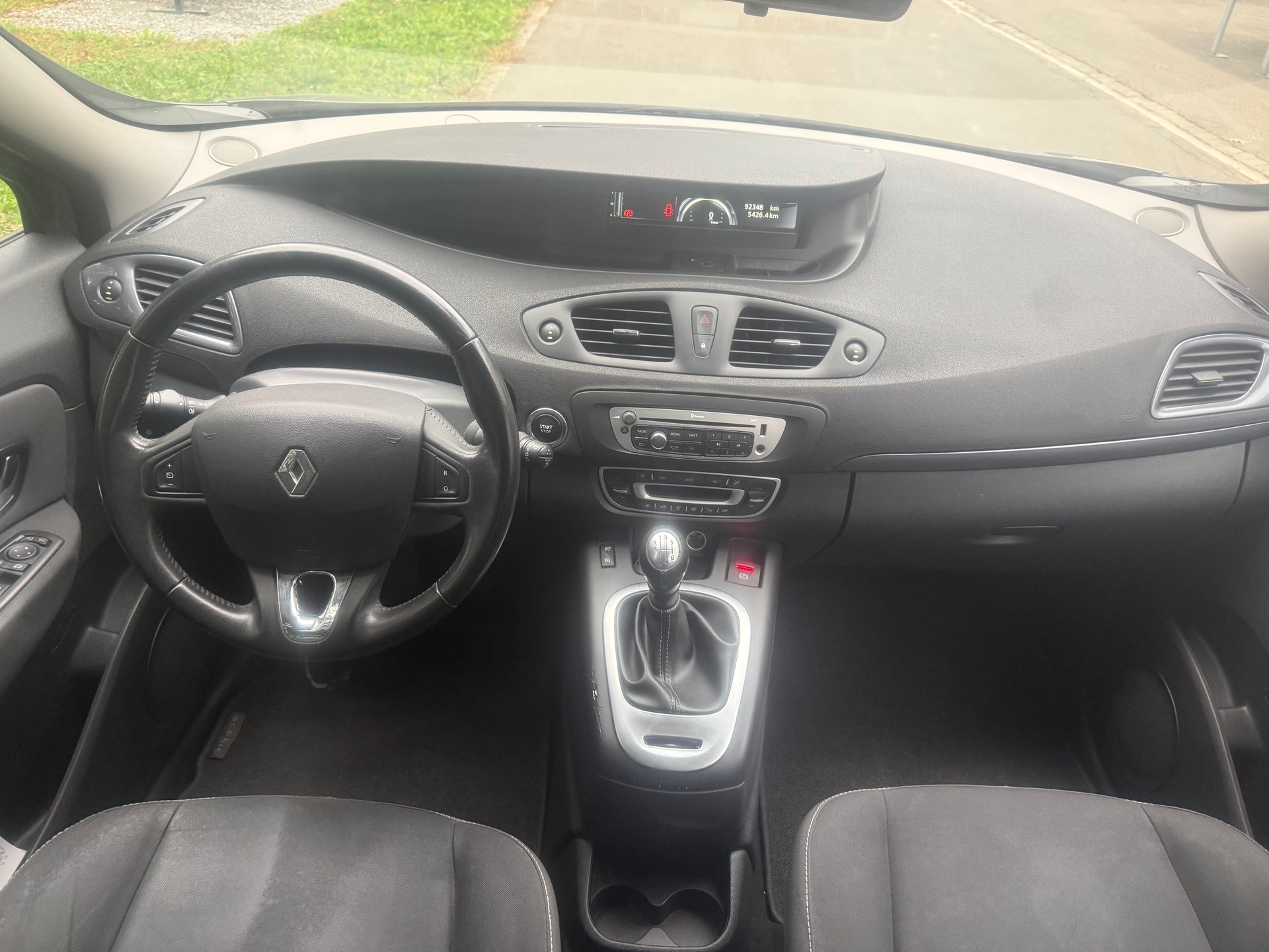 RENAULT Scénic 1.2 16V Turbo Expression-image-5