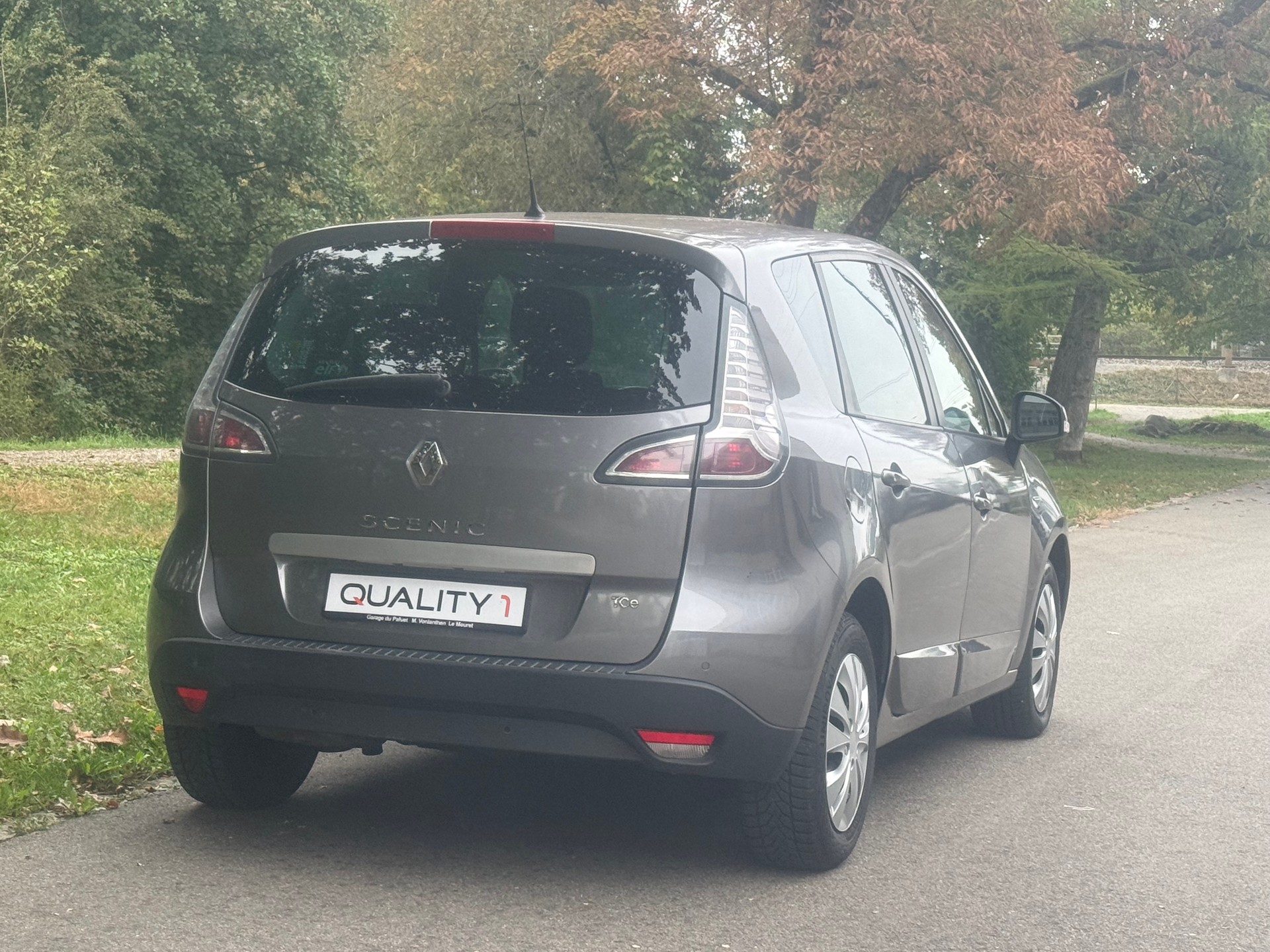 RENAULT Scénic 1.2 16V Turbo Expression-image-4