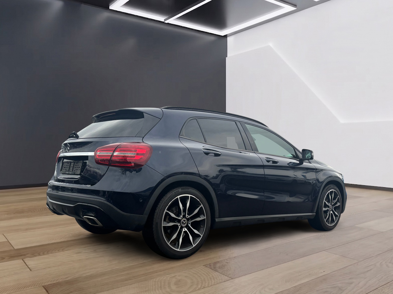 MERCEDES-BENZ E 200 Coupé AMG Line 4 Matic 9G-Tronic-showroom-element-3