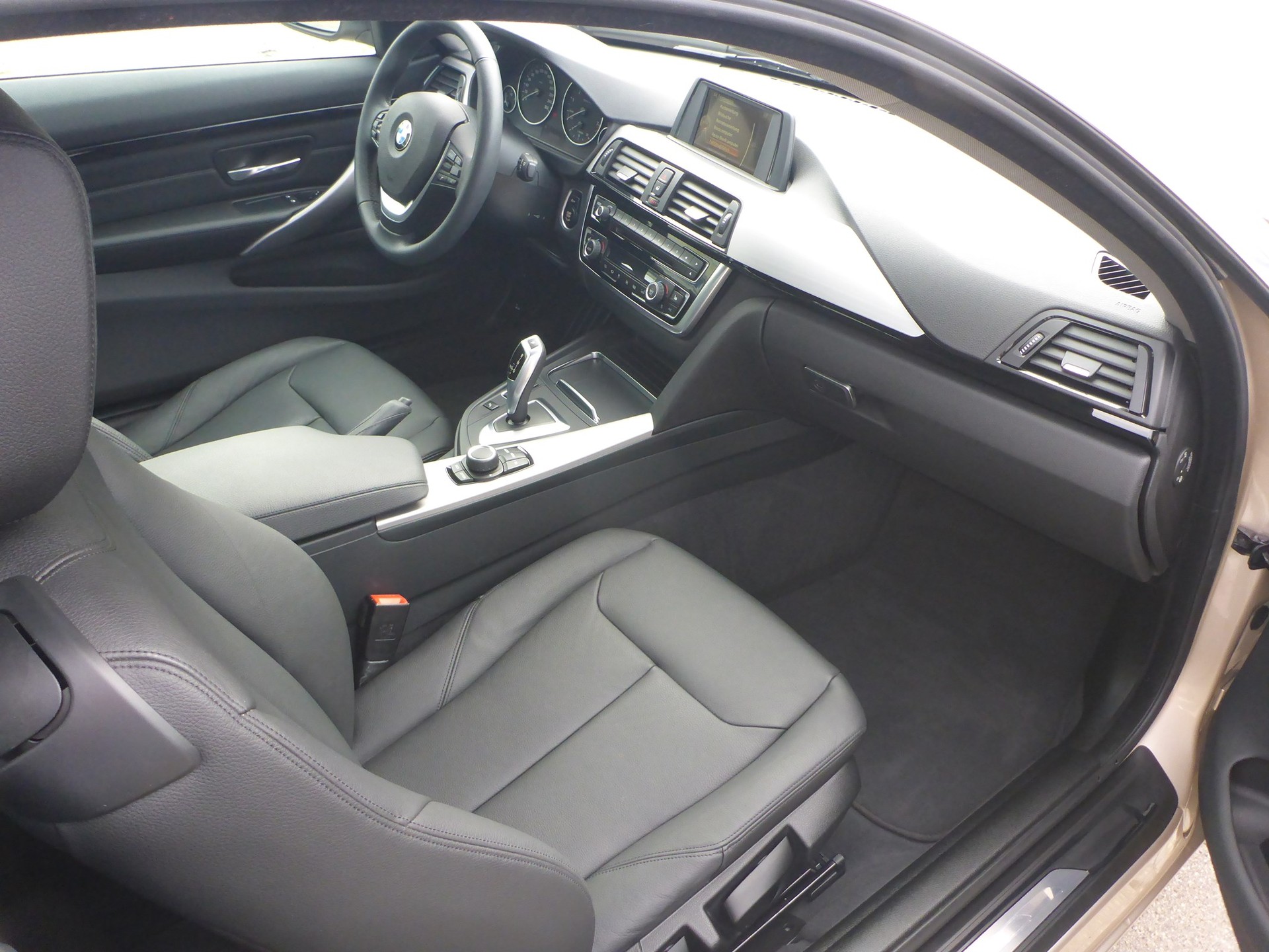 BMW 420i Coupé xDrive Luxury Line-image-6