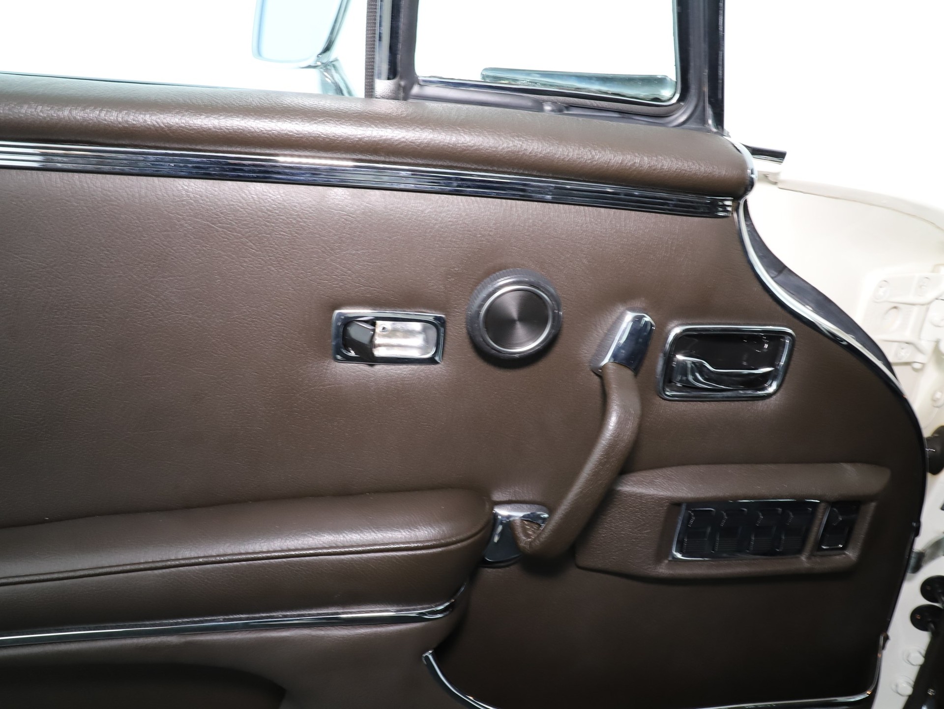 MERCEDES-BENZ 280 SE 2.8 Cabriolet-image-8