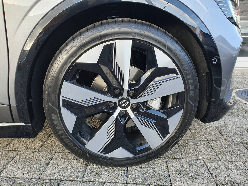 RENAULT Mégane E-Tech techno-image-9