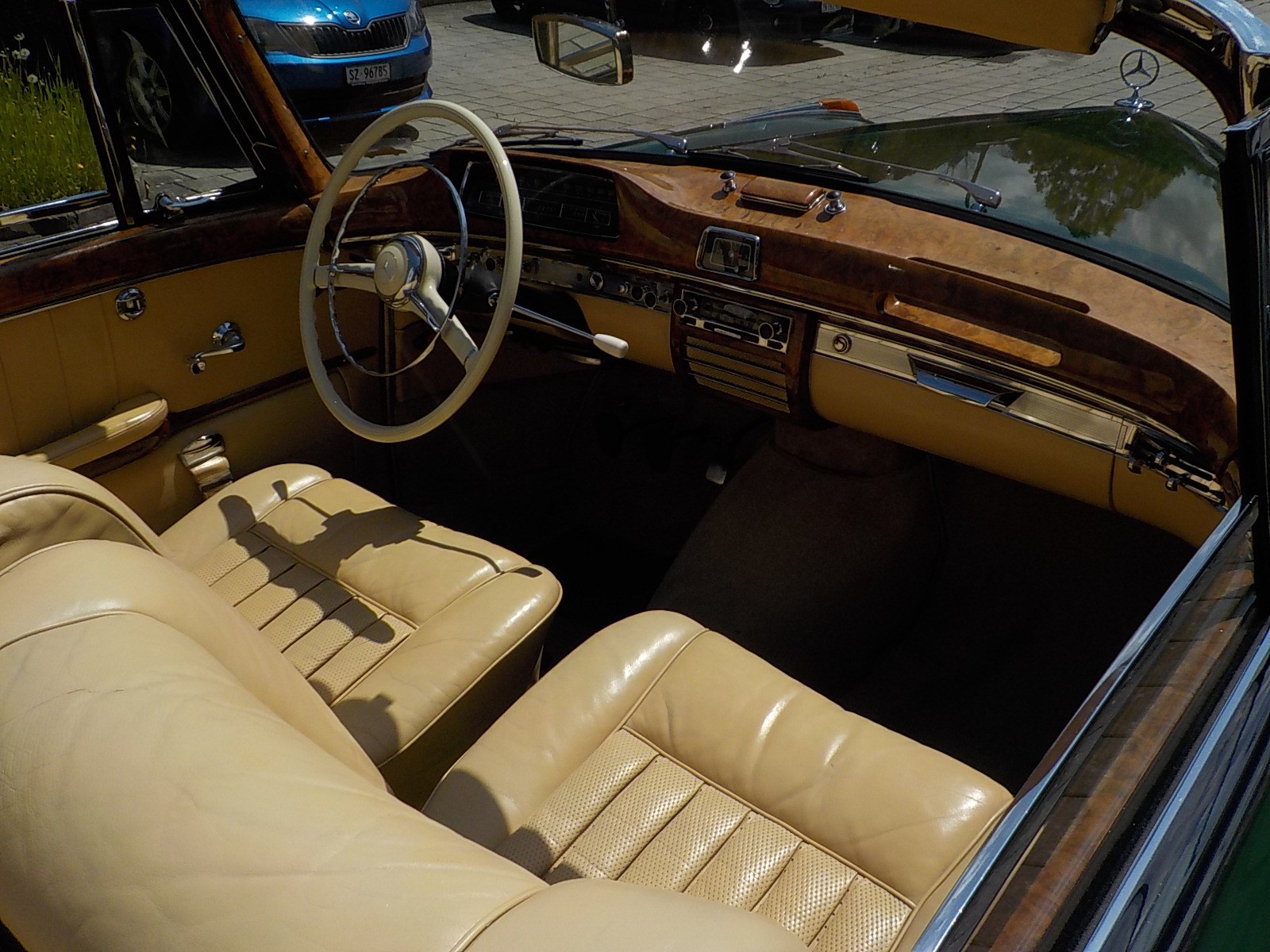MERCEDES-BENZ 220 S Ponton Cabriolet-image-10