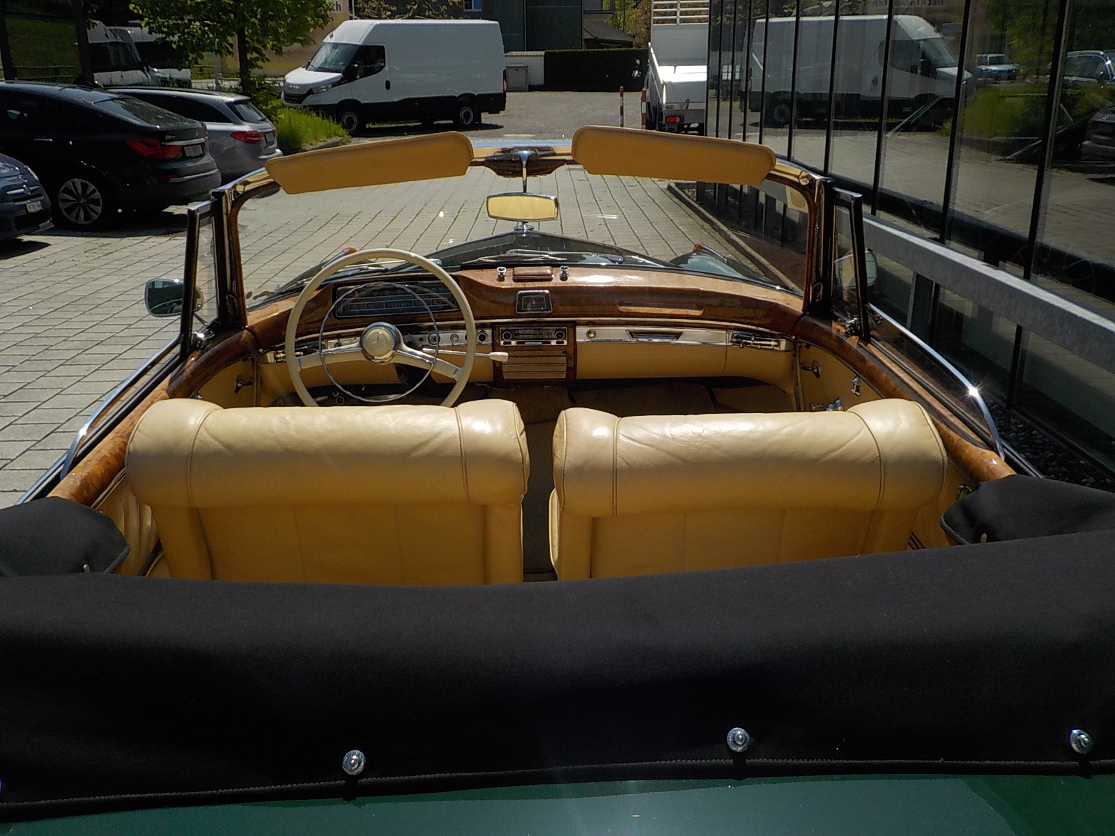 MERCEDES-BENZ 220 S Ponton Cabriolet-image-18