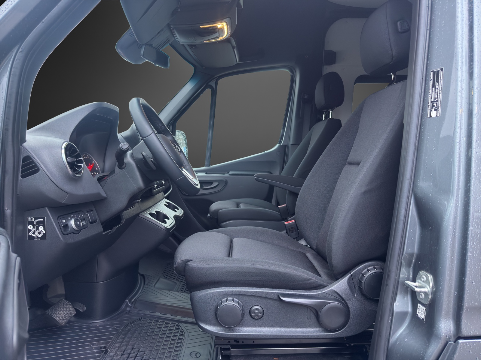 MERCEDES-BENZ 419 CDI Sprinter 4x4 Rogus Roadtrip-image-6