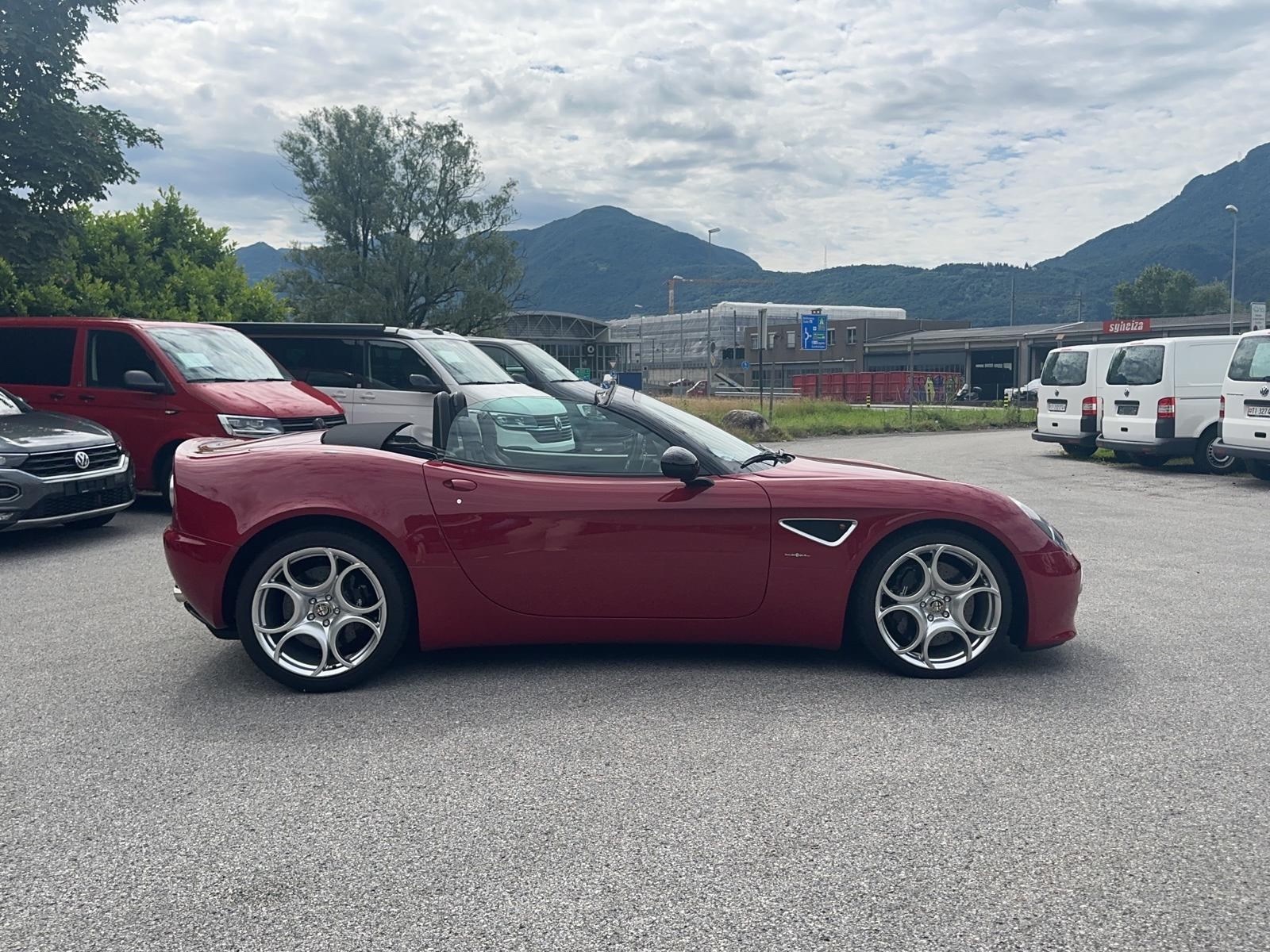ALFA ROMEO 8C-image-0