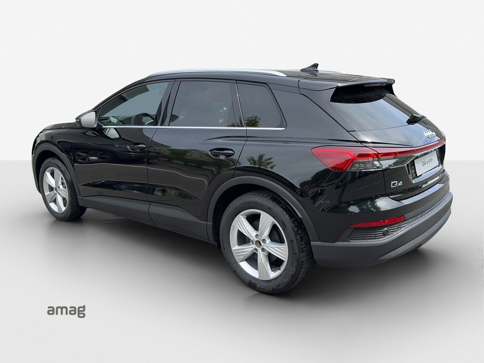 AUDI Q4 e-tron 45 quattro-image-2