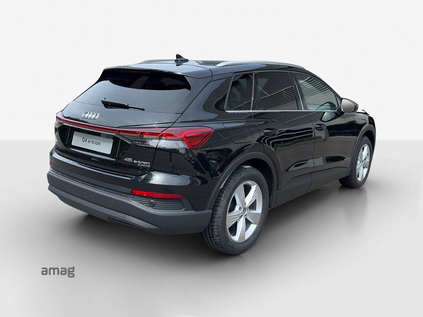 AUDI Q4 e-tron 45 quattro-image-3