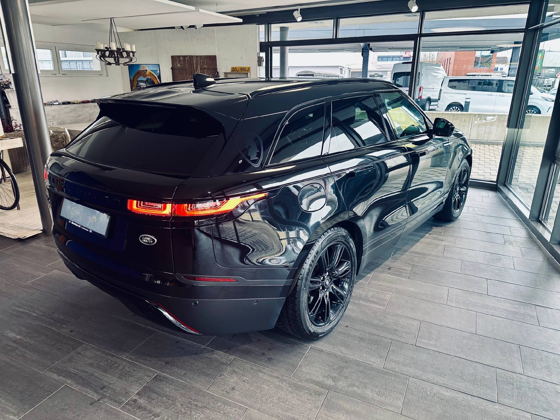 LAND ROVER Range Rover Velar P400 SE-image-2