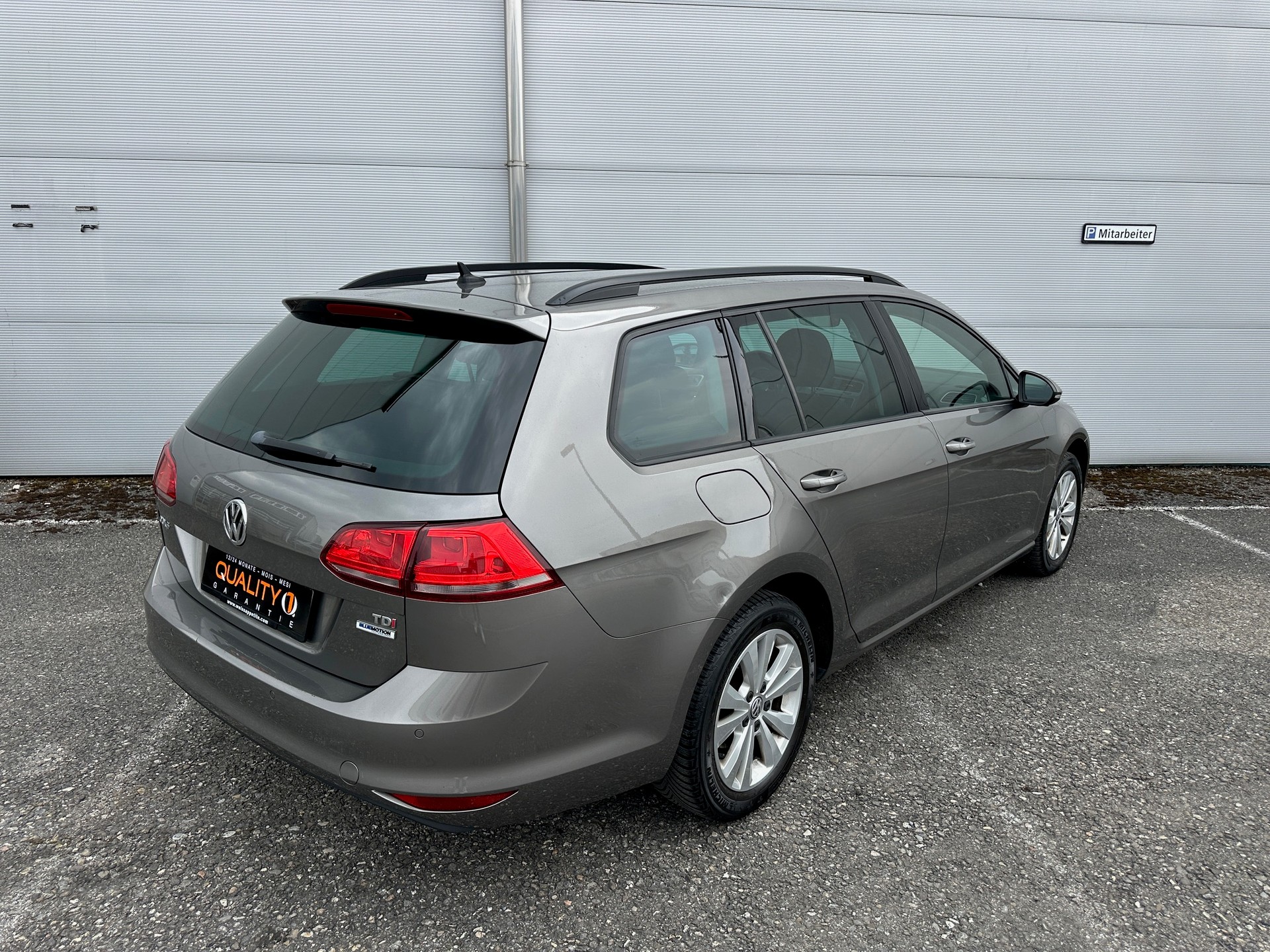 VW Golf Variant 1.6 TDI Comfortline DSG-image-3