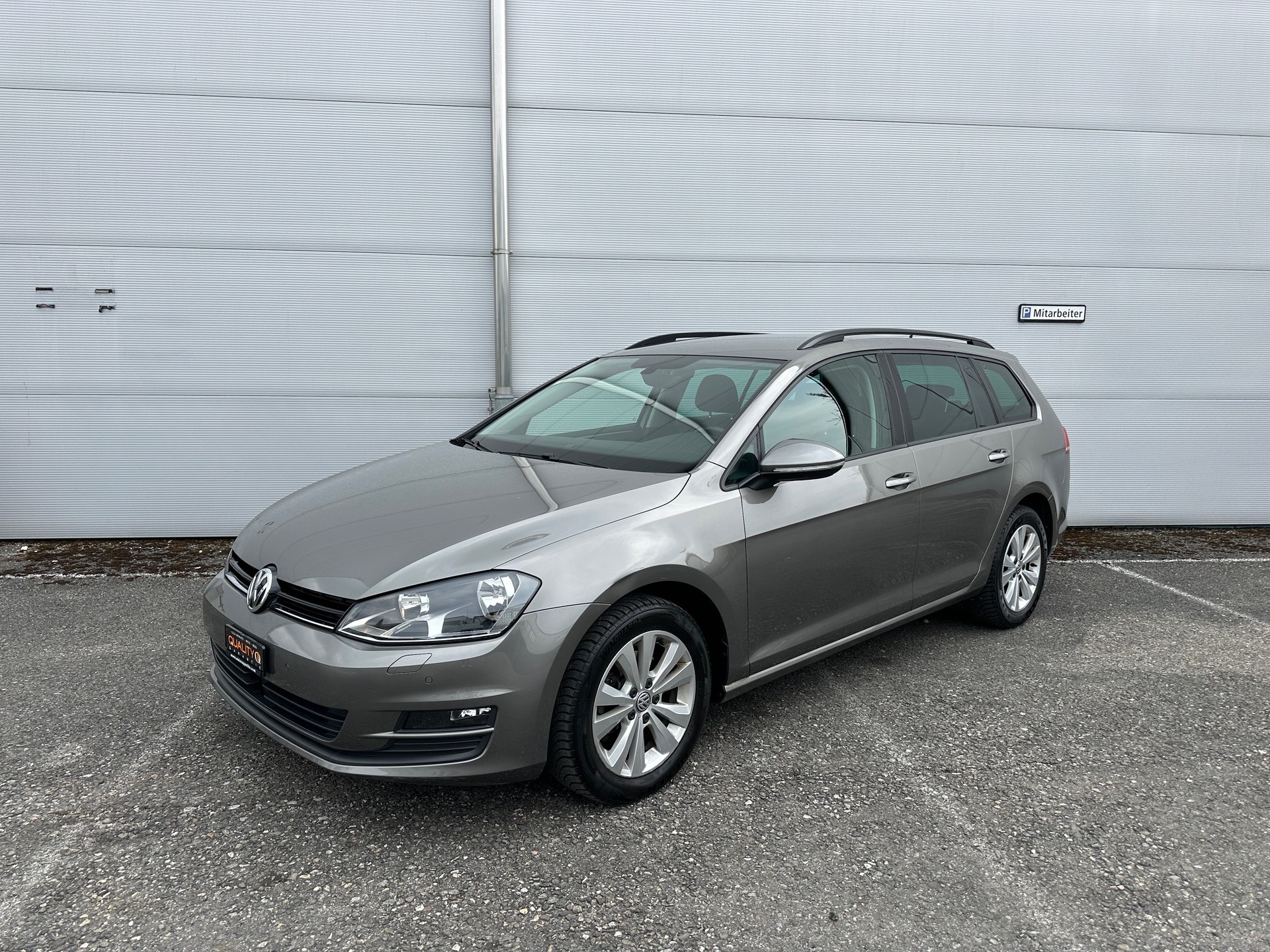 VW Golf Variant 1.6 TDI Comfortline DSG-image-1
