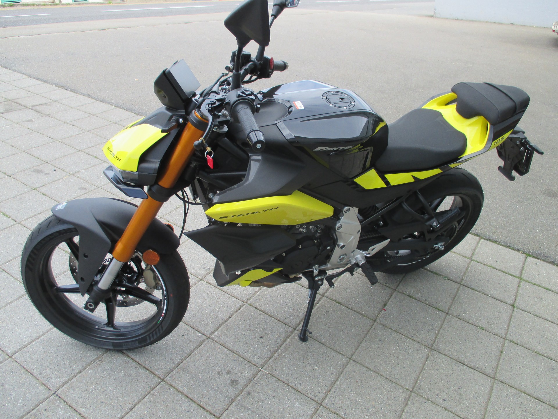 FANTIC Stealth 125-image-5