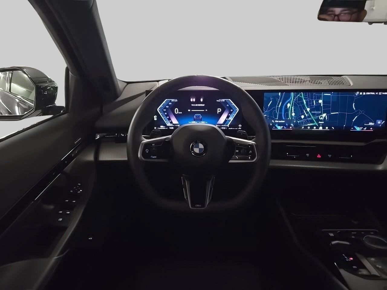 BMW 520d xDrive 48V Touring M Sport-image-14
