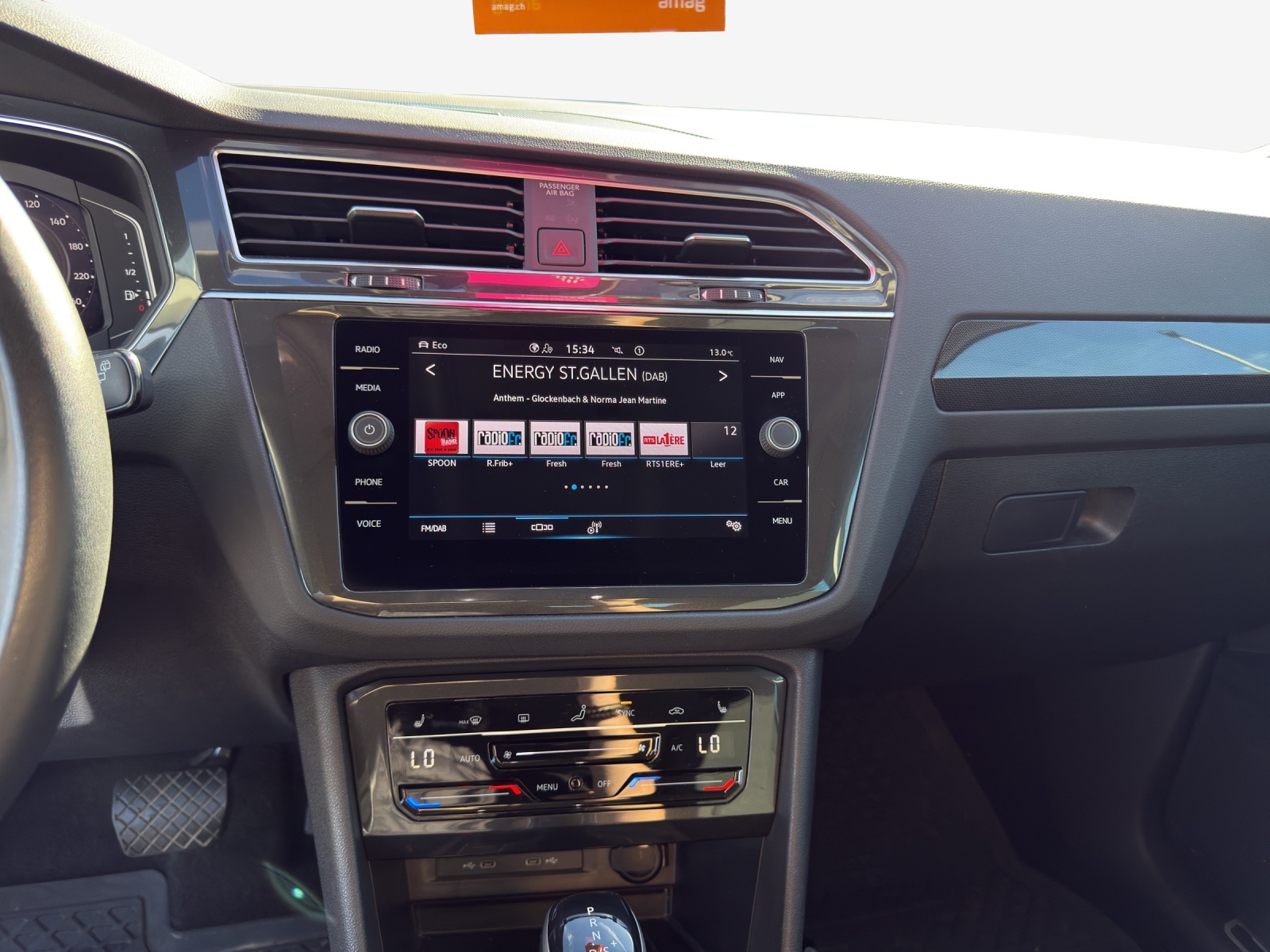 VW Tiguan 2.0 TDI SCR Elegance 4Motion DSG-image-10