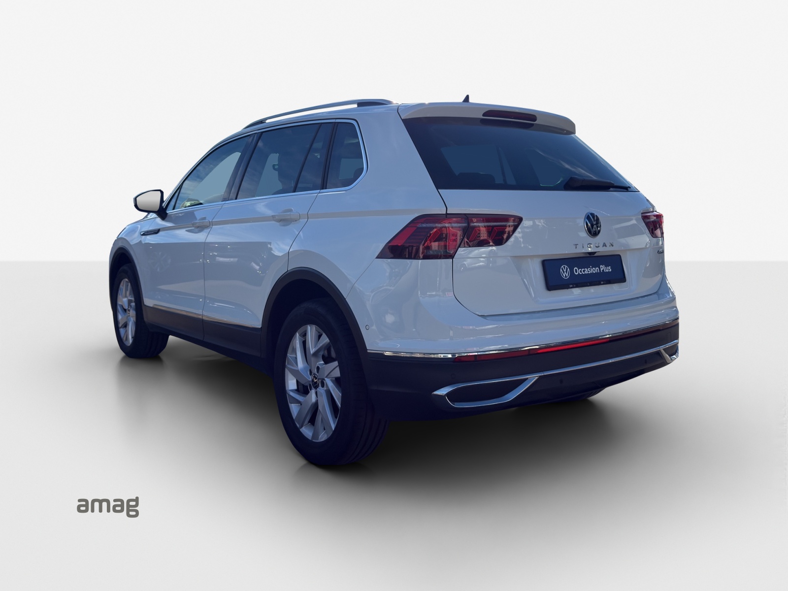 VW Tiguan 2.0 TDI SCR Elegance 4Motion DSG-image-2